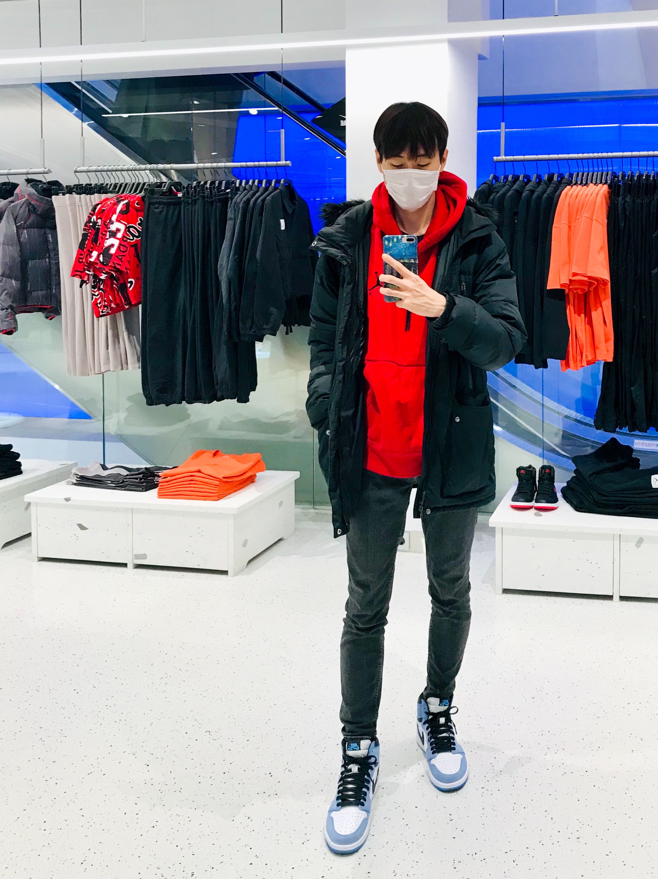 Jordan 1 Retro High OG University Blue 착용 스타일