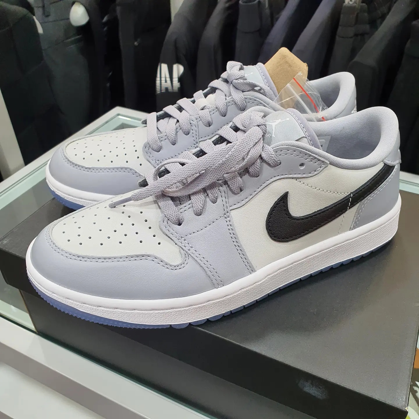 Jordan 1 Low Golf Wolf Grey 착용 스타일