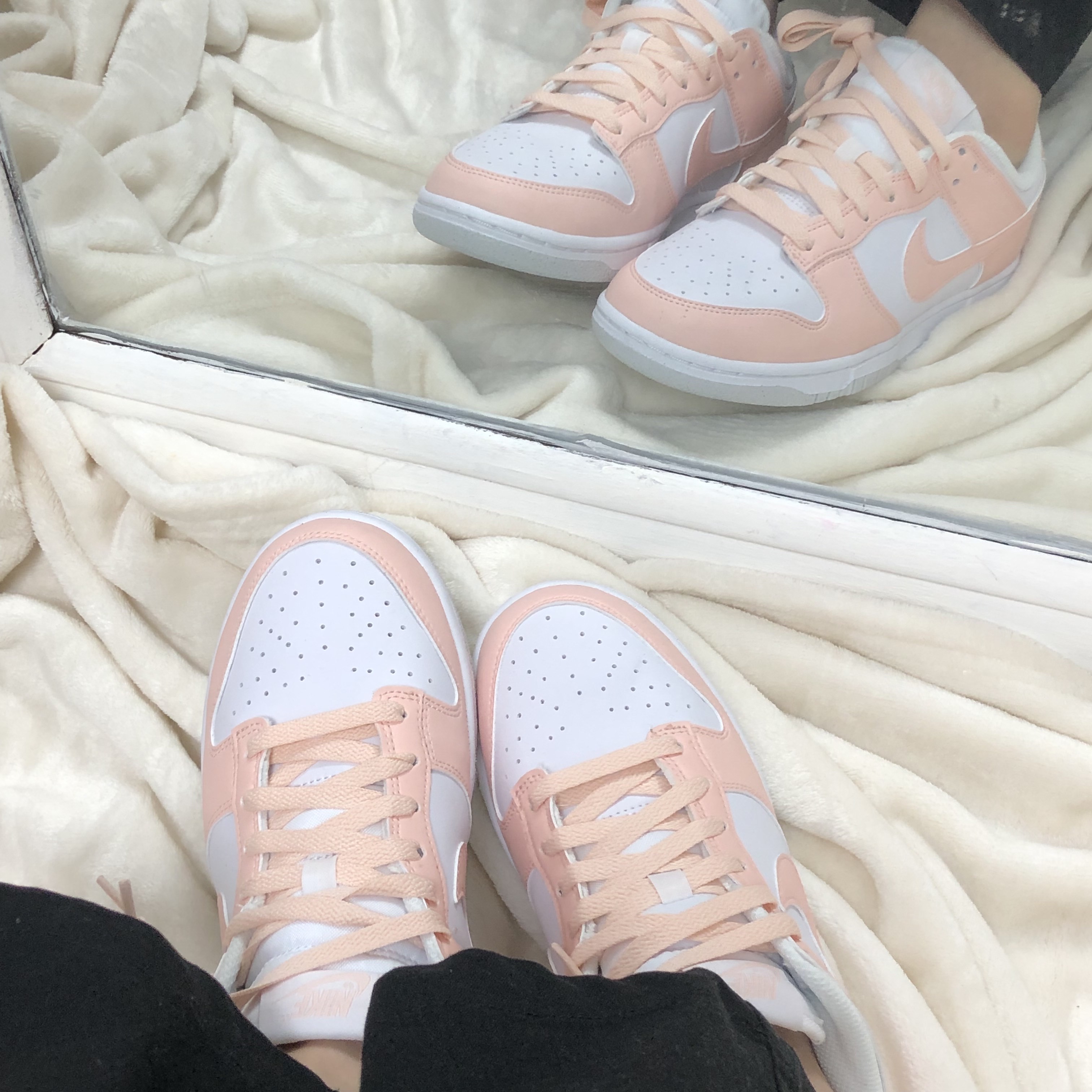 (W) Nike Dunk Low Next Nature Pale Coral 착용 스타일 - 2