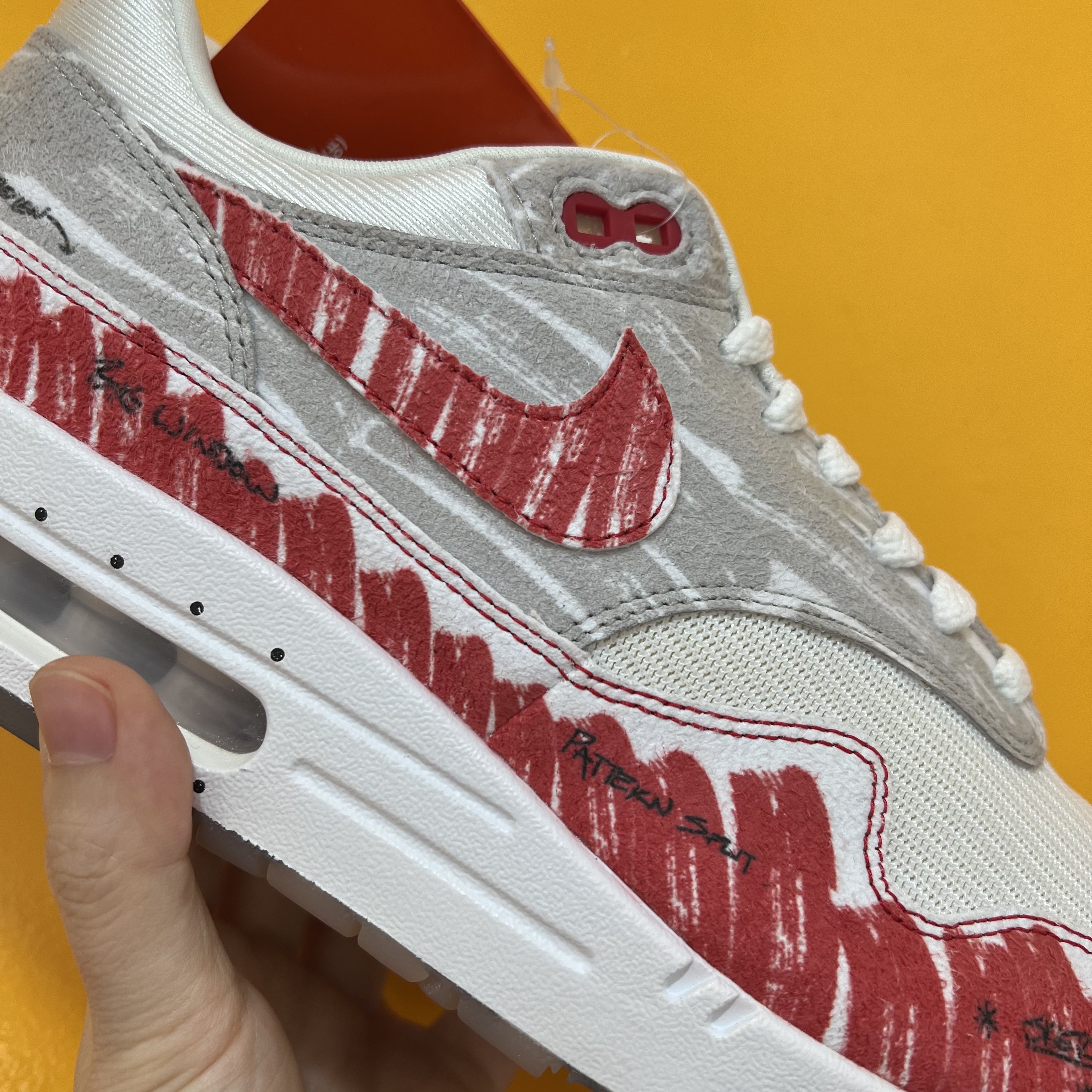 Nike Air Max 1 Tinker Sketch to Shelf, Jordan 1 Low OG Starfish 착용 스타일 - 2