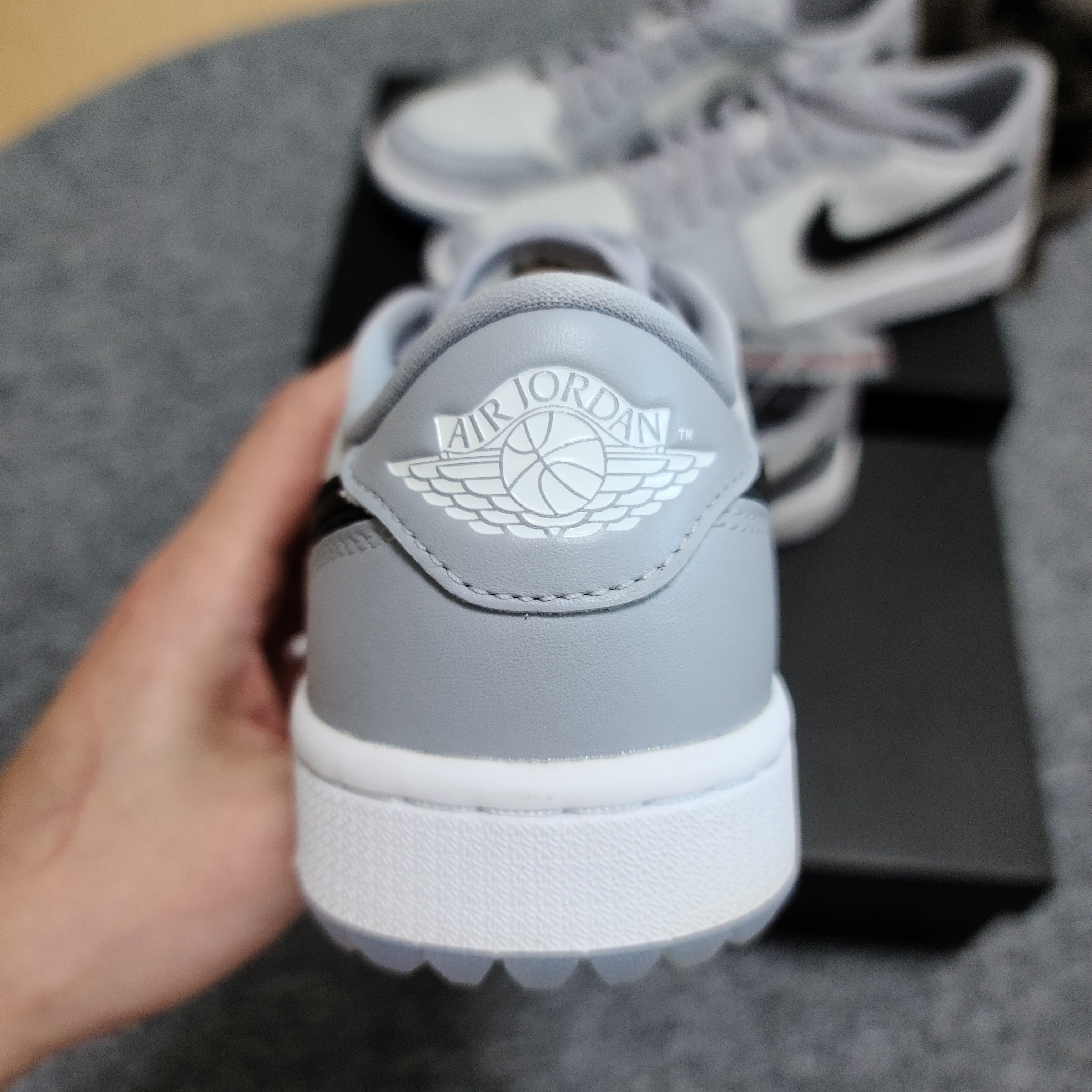 Jordan 1 Low Golf Wolf Grey, Jordan 1 Low Golf Shadow 착용 스타일 - 2