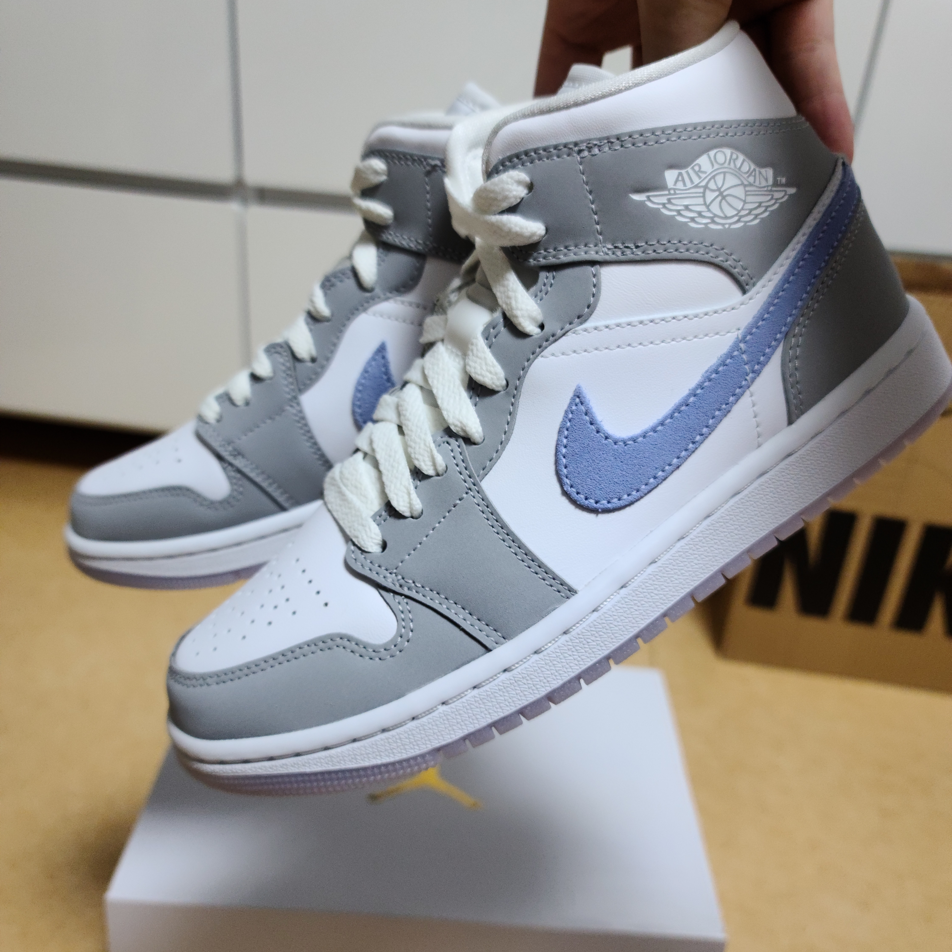 (W) Jordan 1 Mid Wolf Grey 착용 스타일