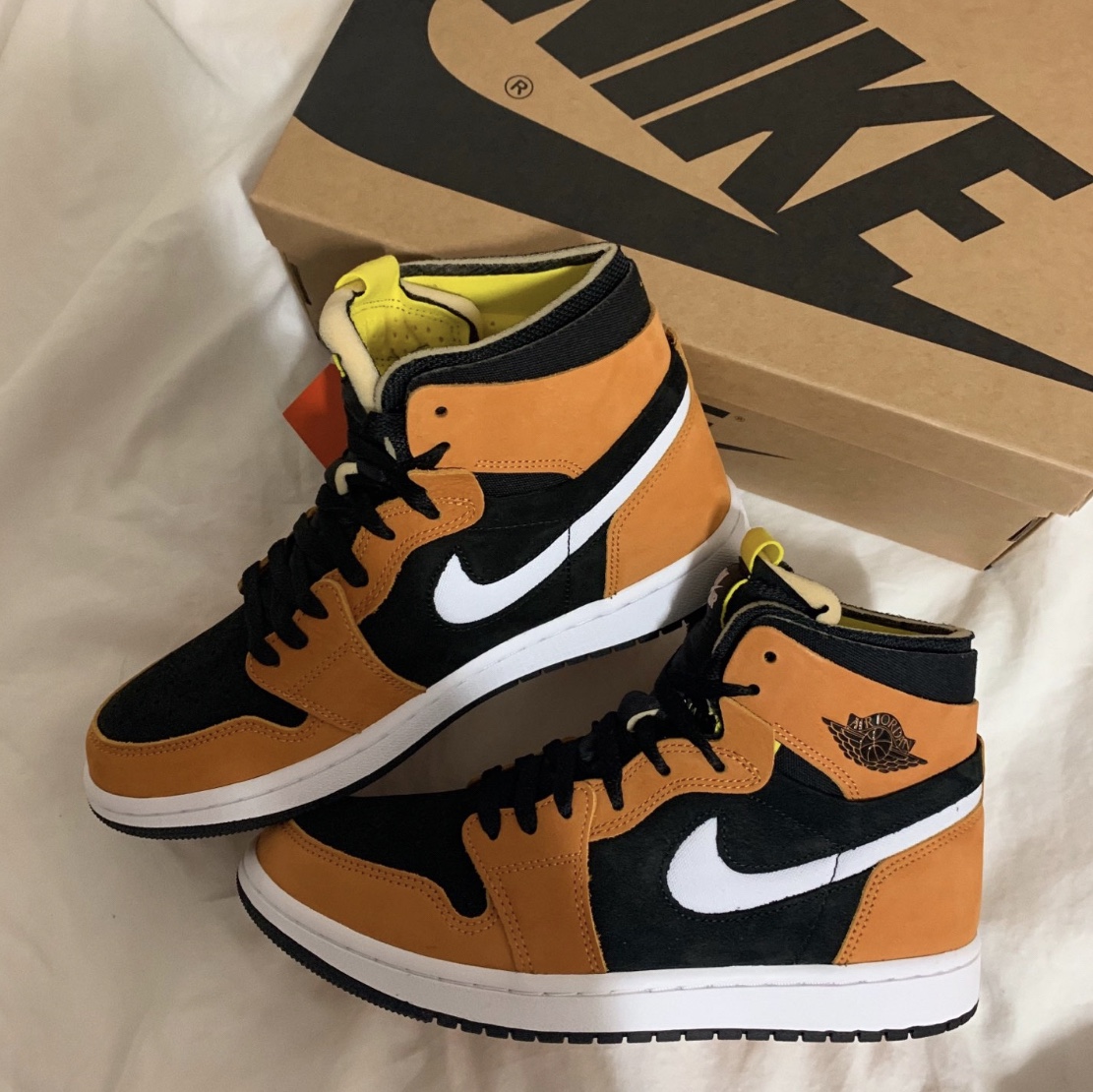 Jordan 1 Zoom Air CMFT Monarch Orange 착용 스타일