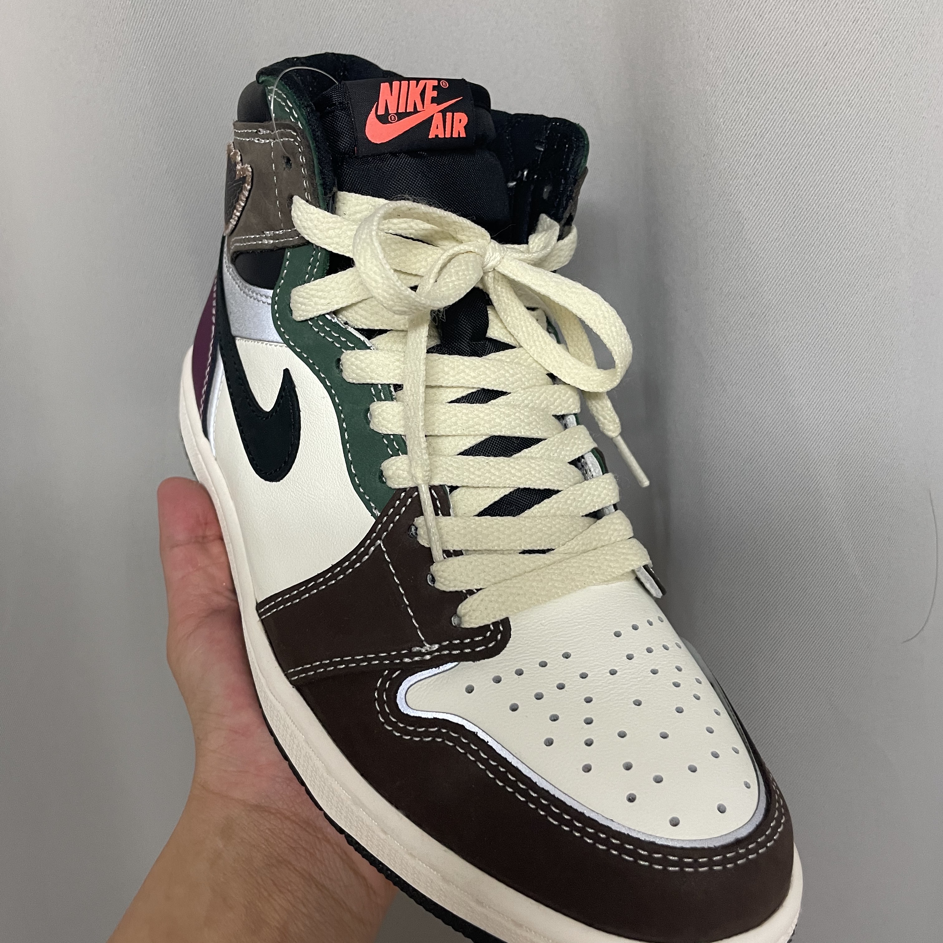 Jordan 1 Retro High OG Craft 착용 스타일 - 1