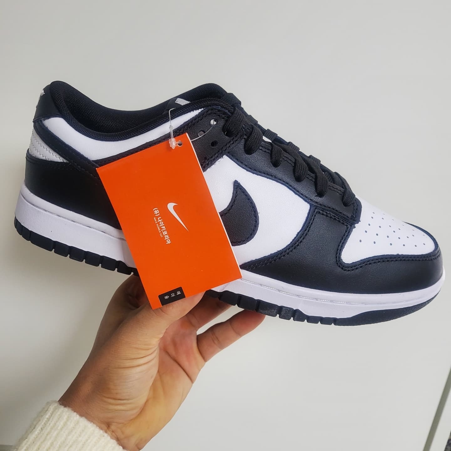 Nike Dunk Low Retro Black 착용 스타일 - 3