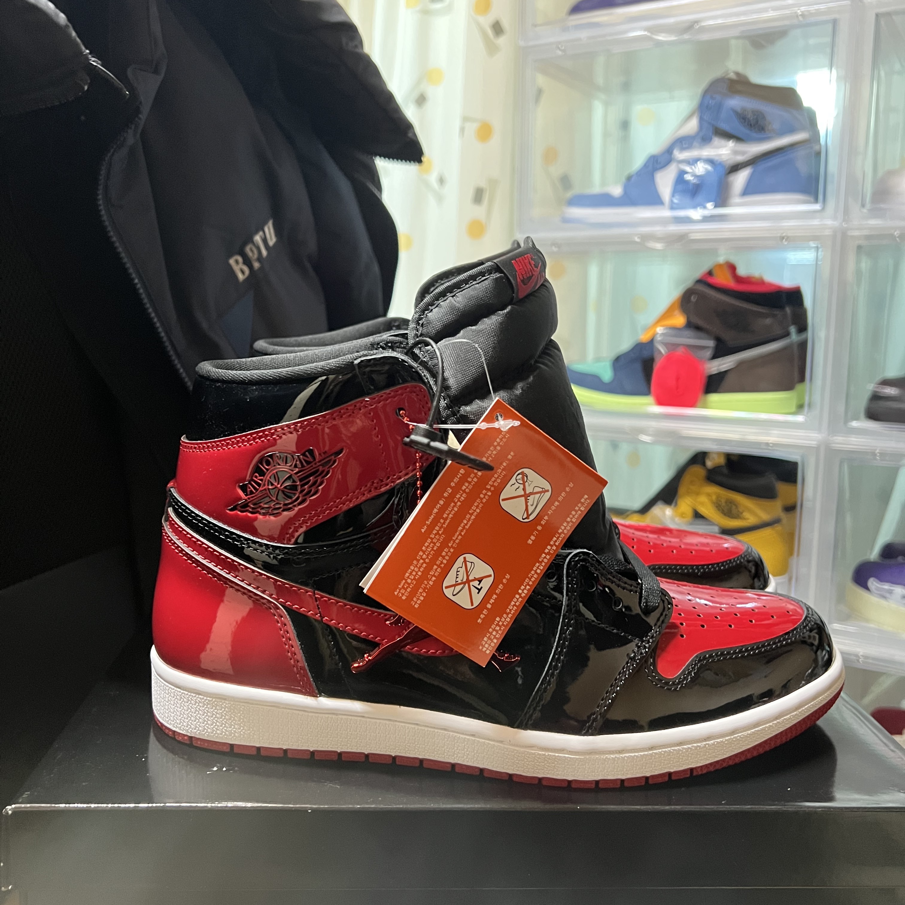Jordan 1 Retro High OG Patent Bred 착용 스타일 - 2