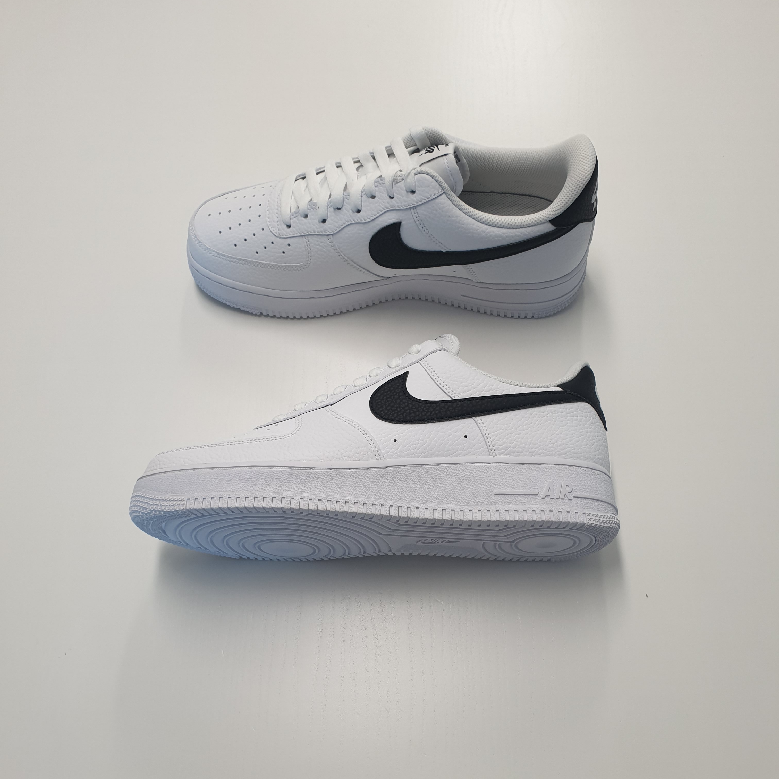 Nike Air Force 1 '07 White Black 착용 스타일 - 2