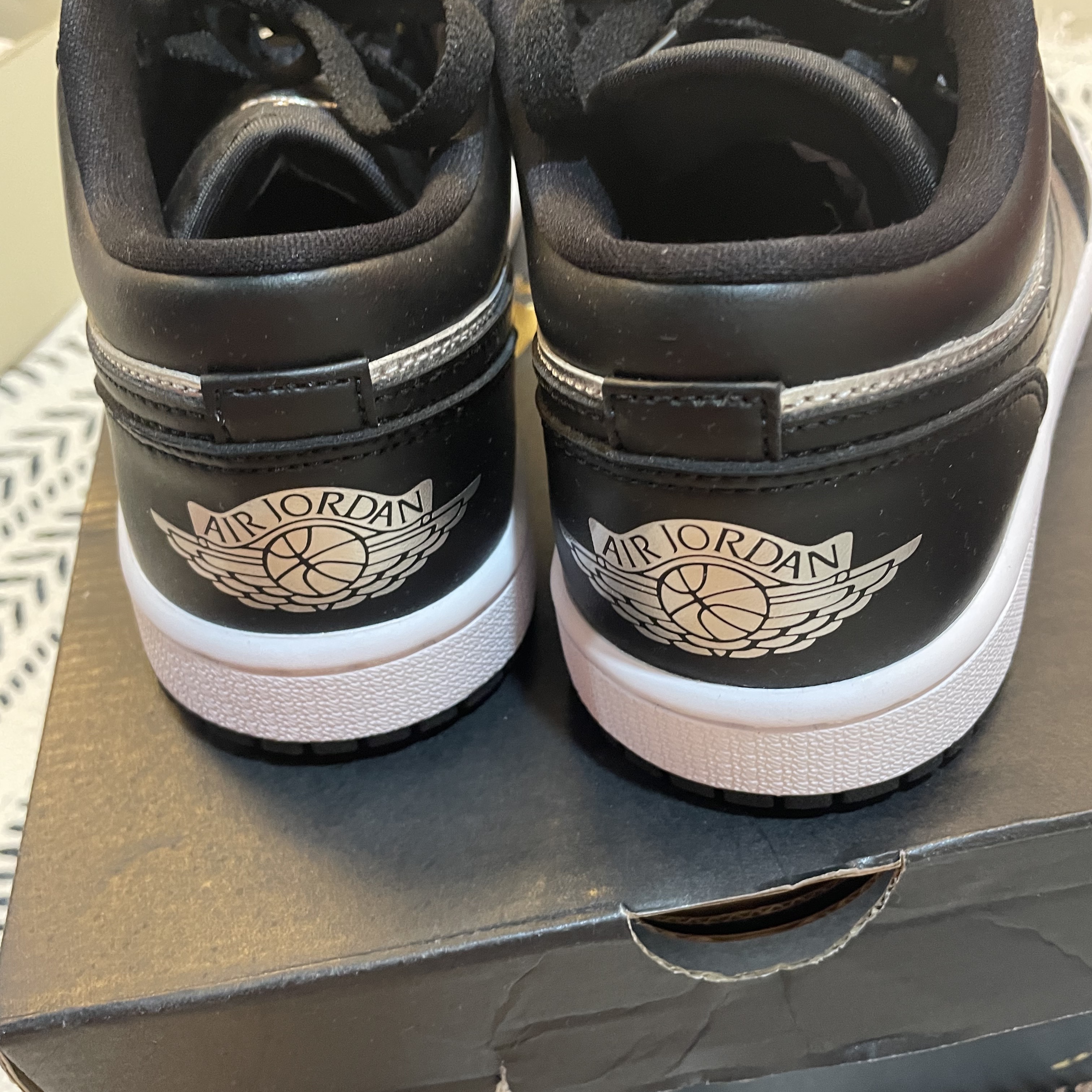(W) Jordan 1 Low SE Silver Toe 착용 스타일 - 2