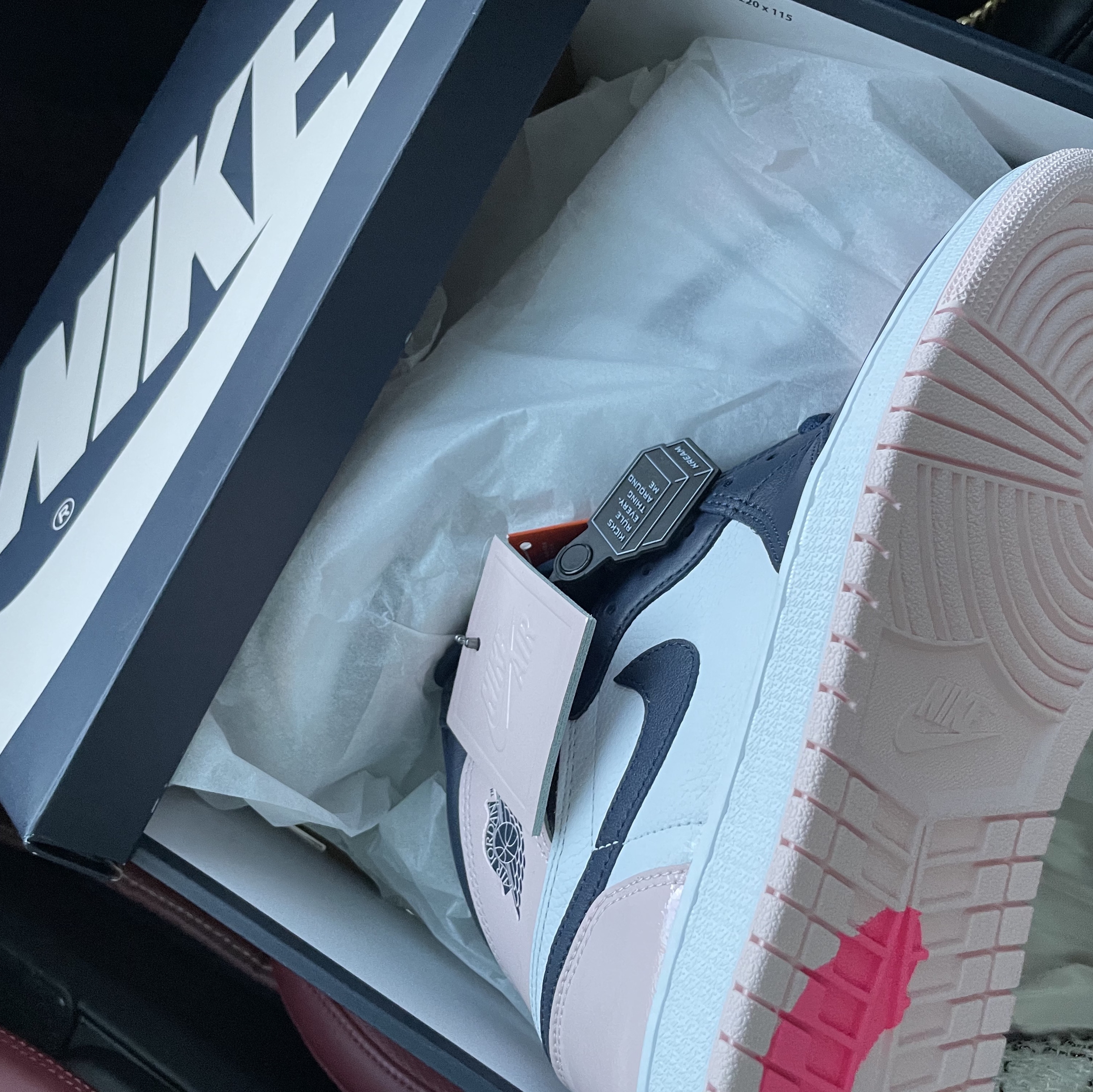 (W) Jordan 1 Retro High OG Atmosphere 착용 스타일 - 5