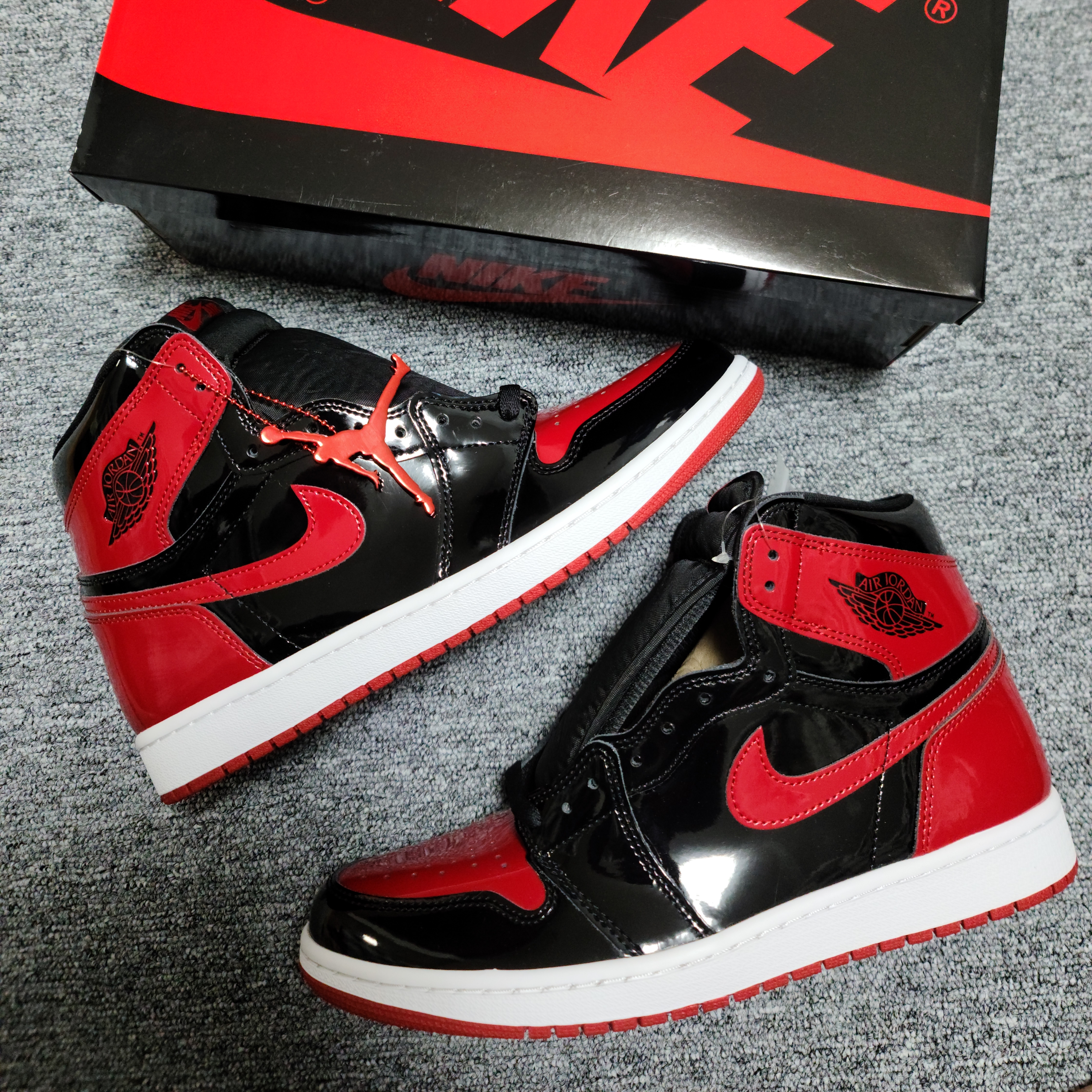 Jordan 1 Retro High OG Patent Bred 착용 스타일