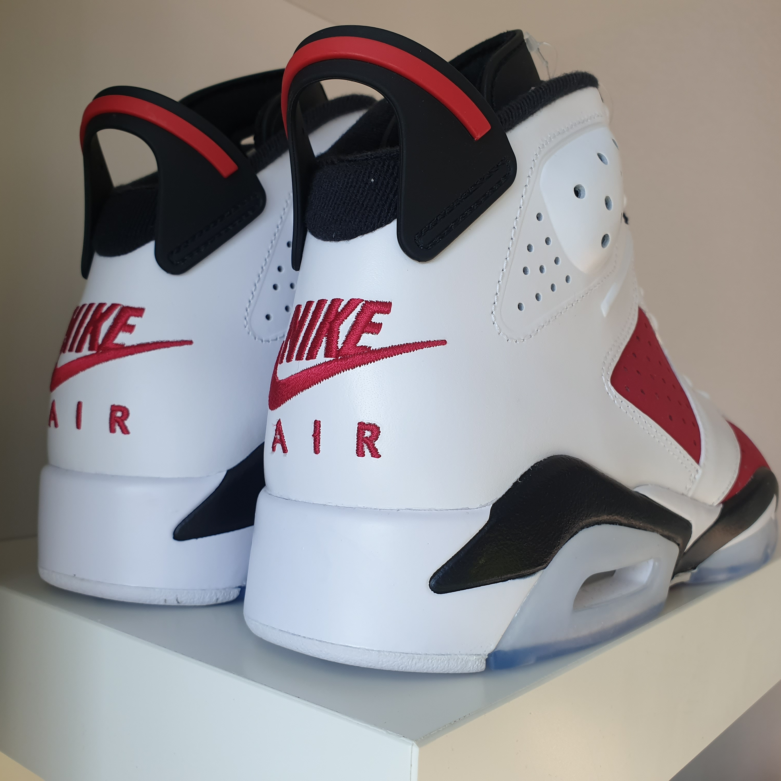 Jordan 6 Retro Carmine 2021 착용 스타일 - 3