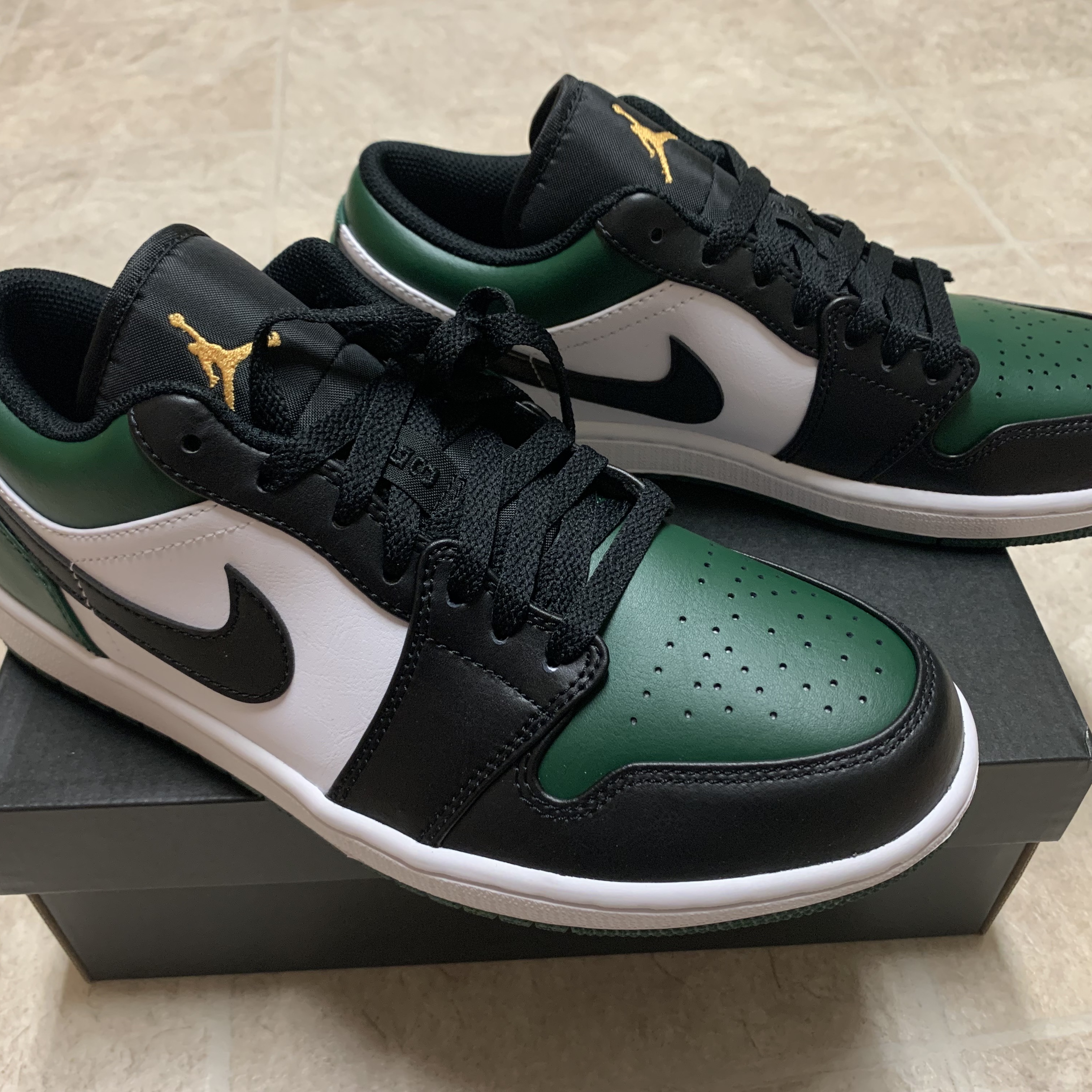 Jordan 1 Low Green Toe 착용 스타일