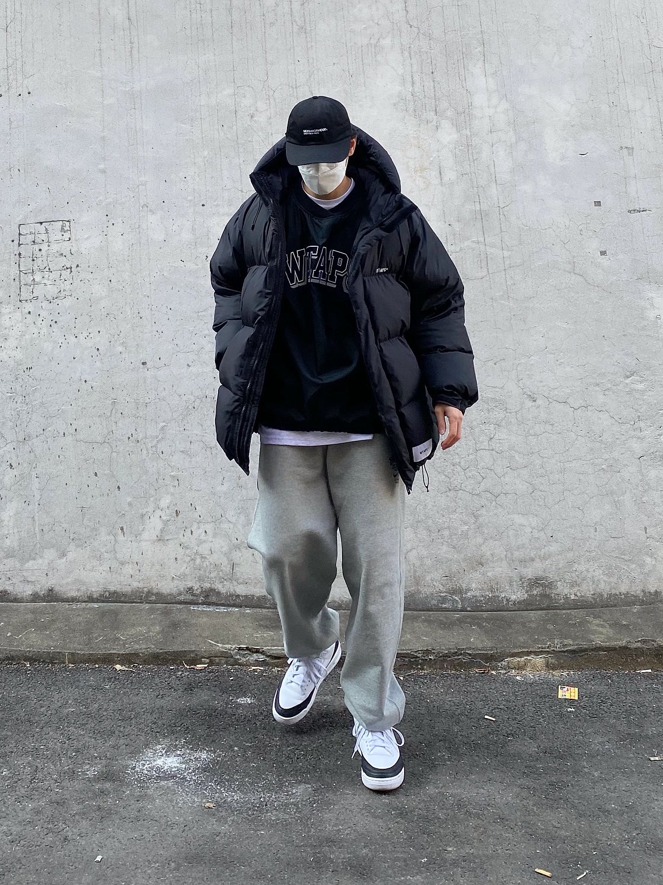 Jordan 3 x Fragment Retro SP White Black, Nike x Stussy NRG ZR Fleece Pants Heather Grey - US/EU 착용 스타일 - 3