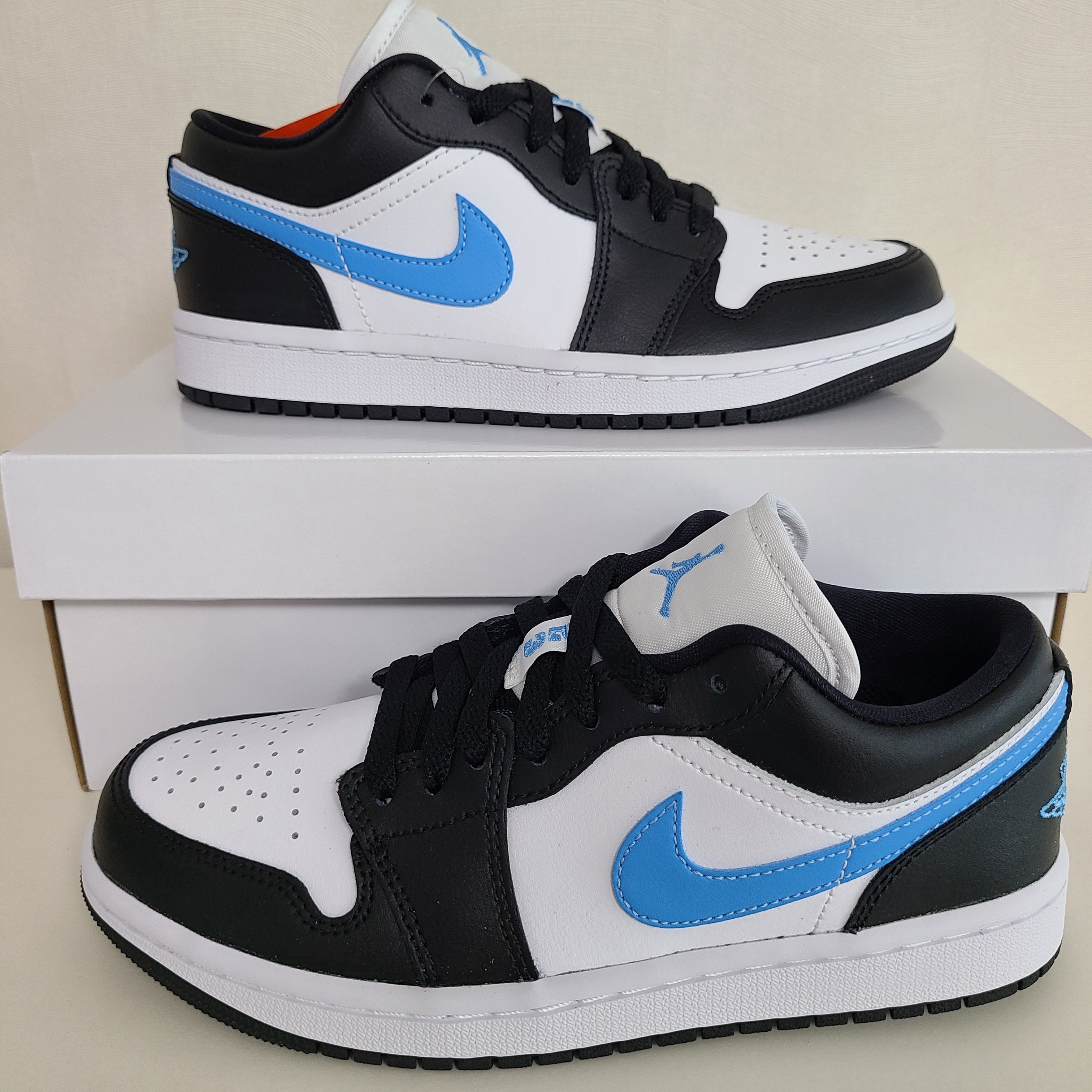 (W) Jordan 1 Low Black University Blue 착용 스타일