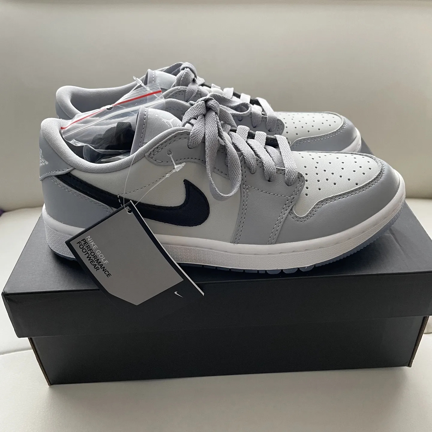Jordan 1 Low Golf Wolf Grey 착용 스타일 - 3