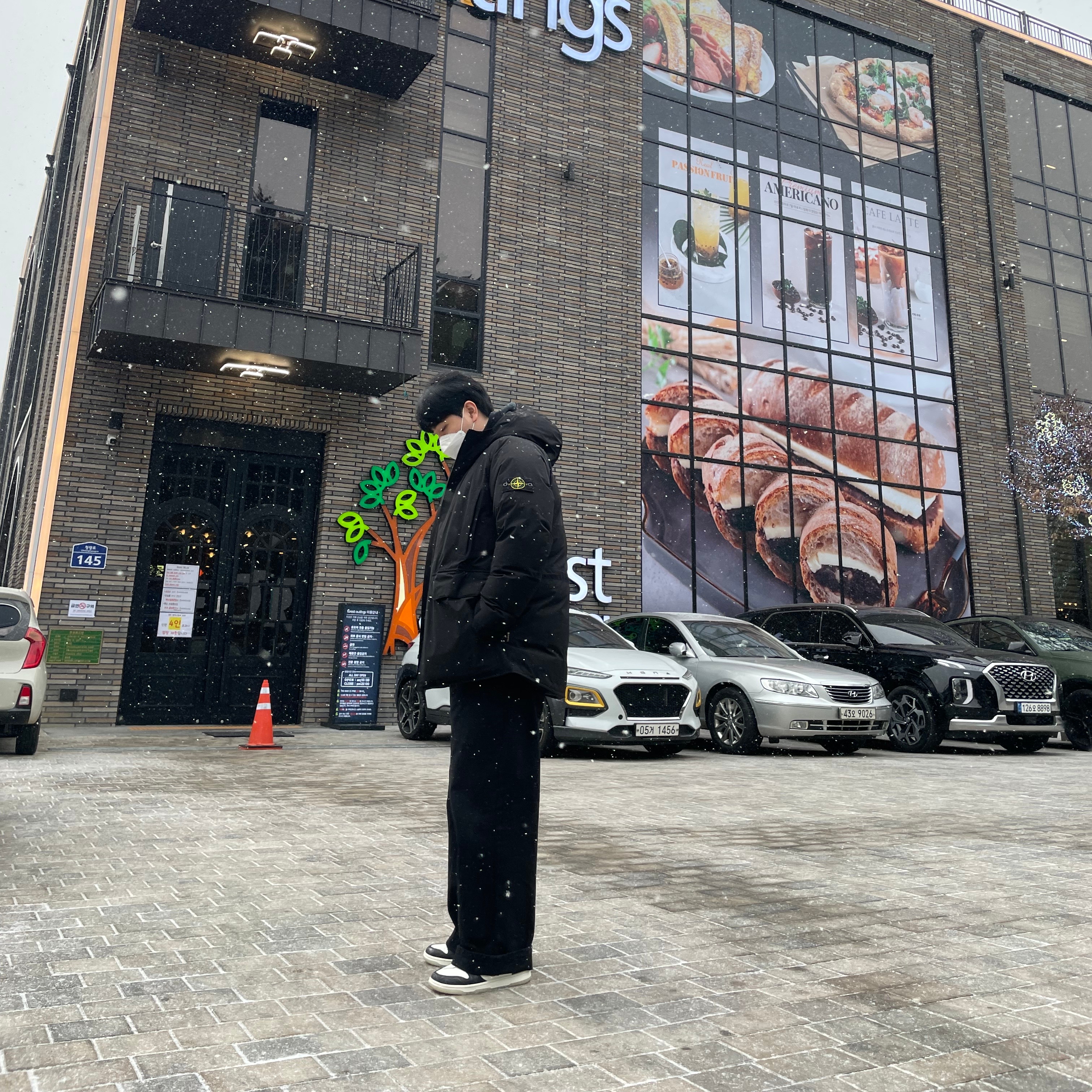 Nike Dunk Low Retro PRM Halloween, Stone Island 40230 Ripstop Gore-Tex Down Jacket Black - 20FW 착용 스타일