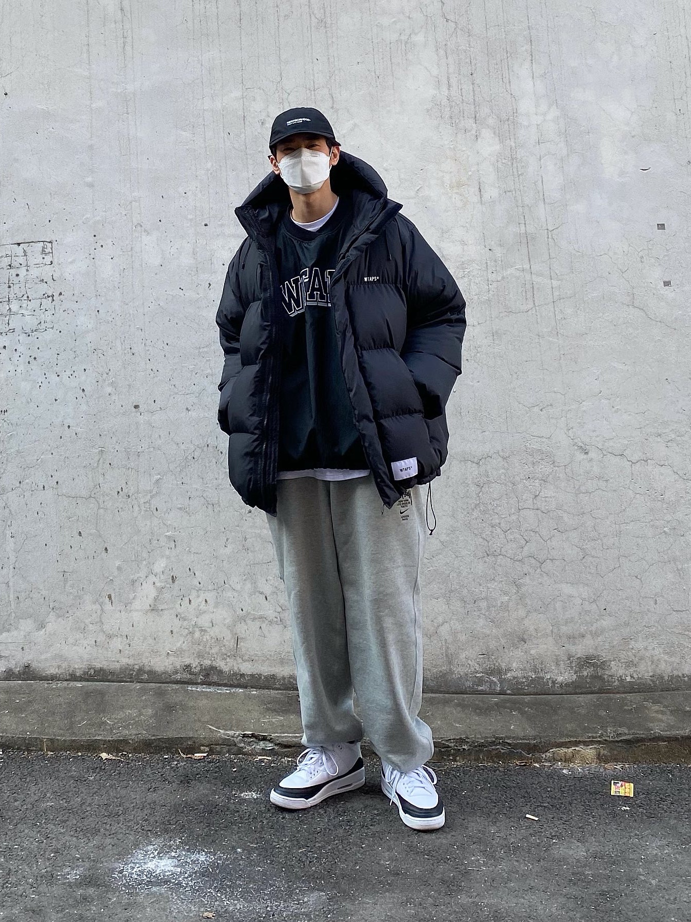 Jordan 3 x Fragment Retro SP White Black, Nike x Stussy NRG ZR Fleece Pants Heather Grey - US/EU 착용 스타일 - 4