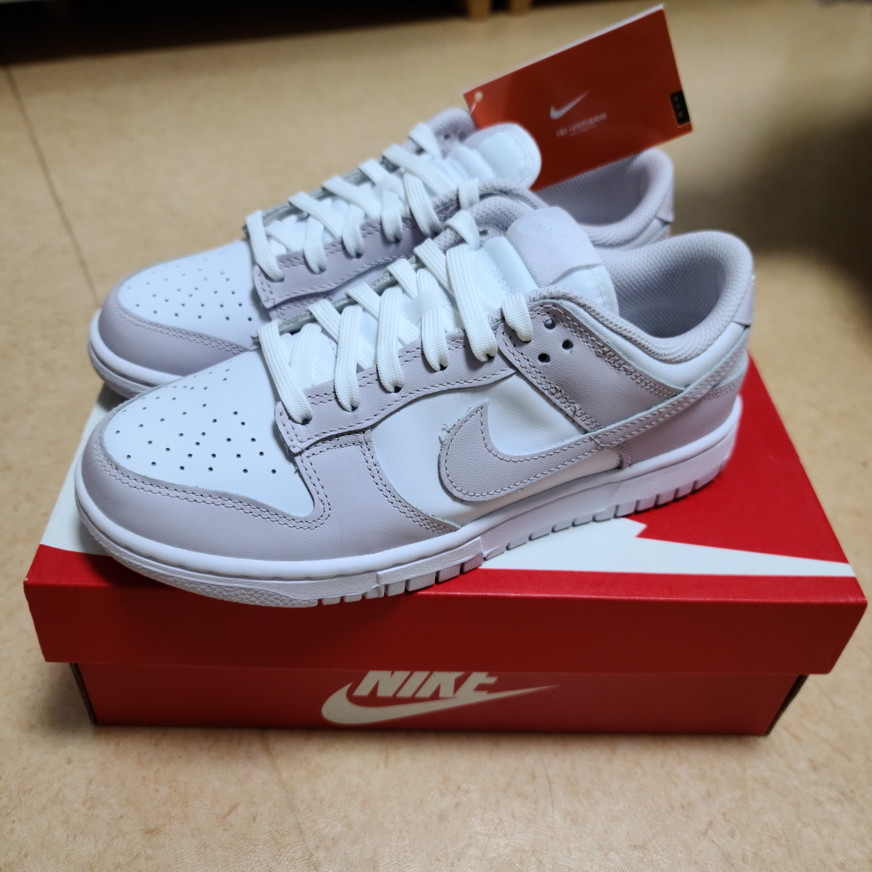(W) Nike Dunk Low Venice 착용 스타일