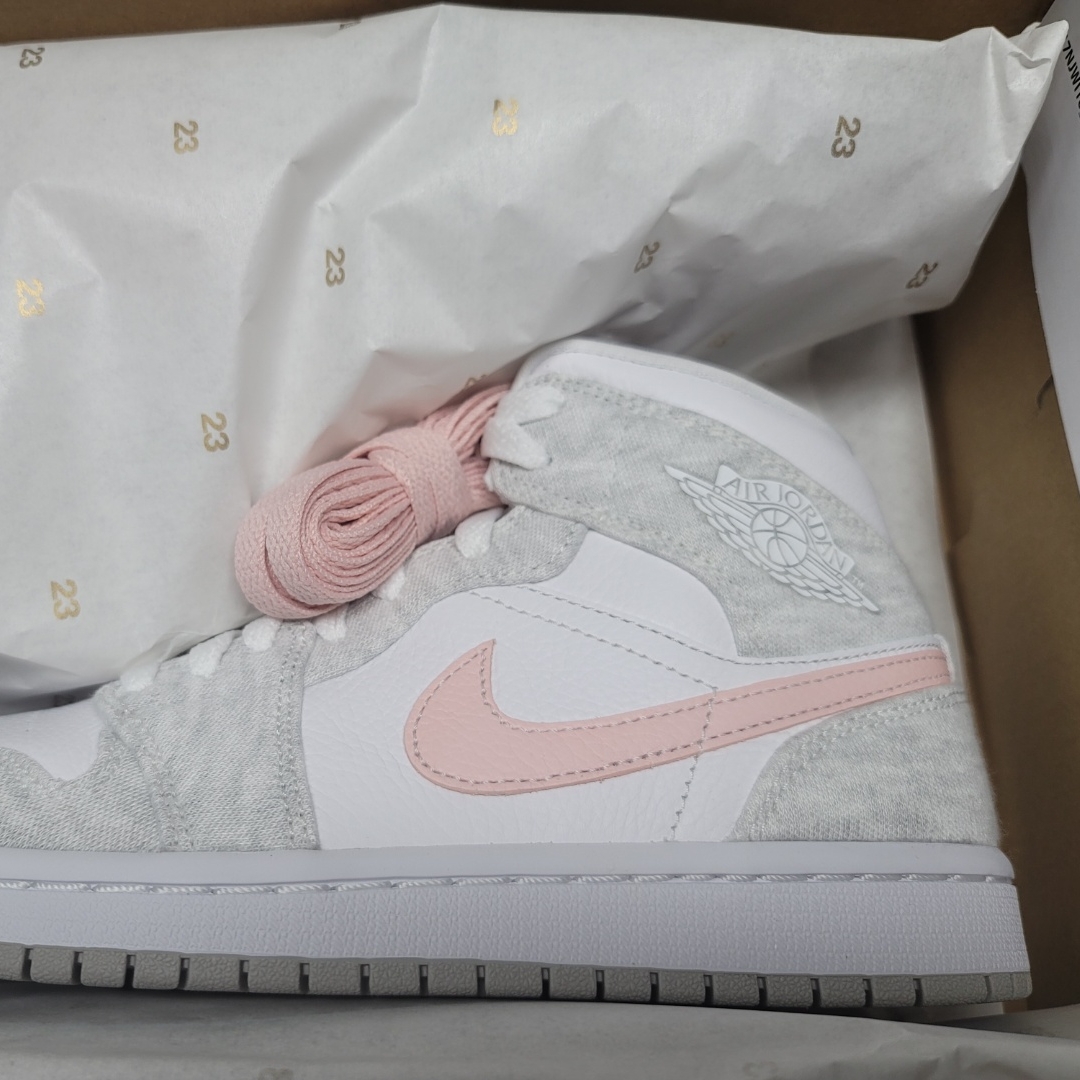 (W) Jordan 1 Mid SE Light Iron Ore 착용 스타일