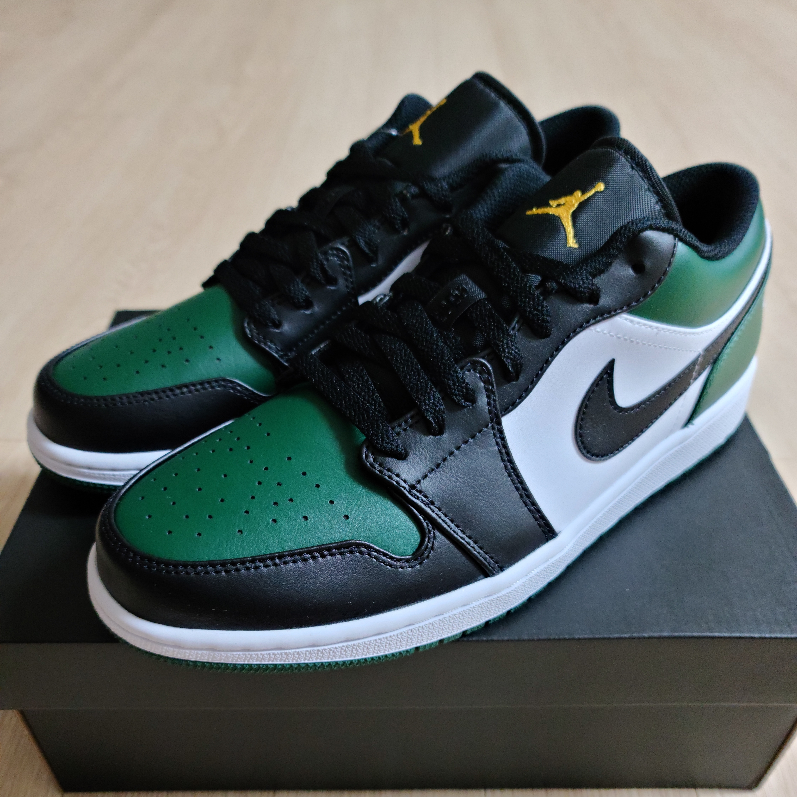 Jordan 1 Low Green Toe 착용 스타일