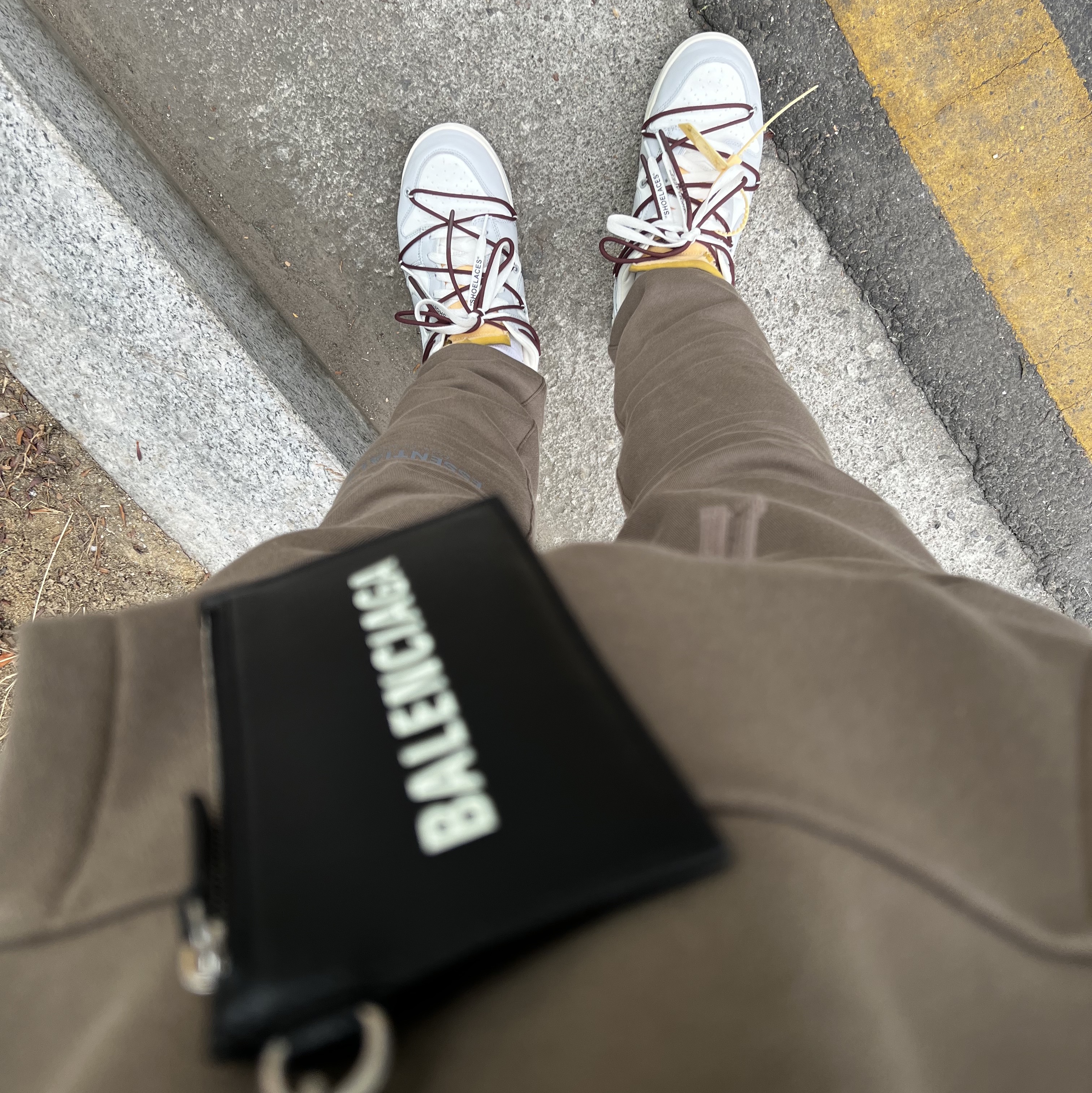 Essentials Sweatpants Harvest - 21FW, Essentials Pull-Over Hoodie Harvest - 21FW 착용 스타일
