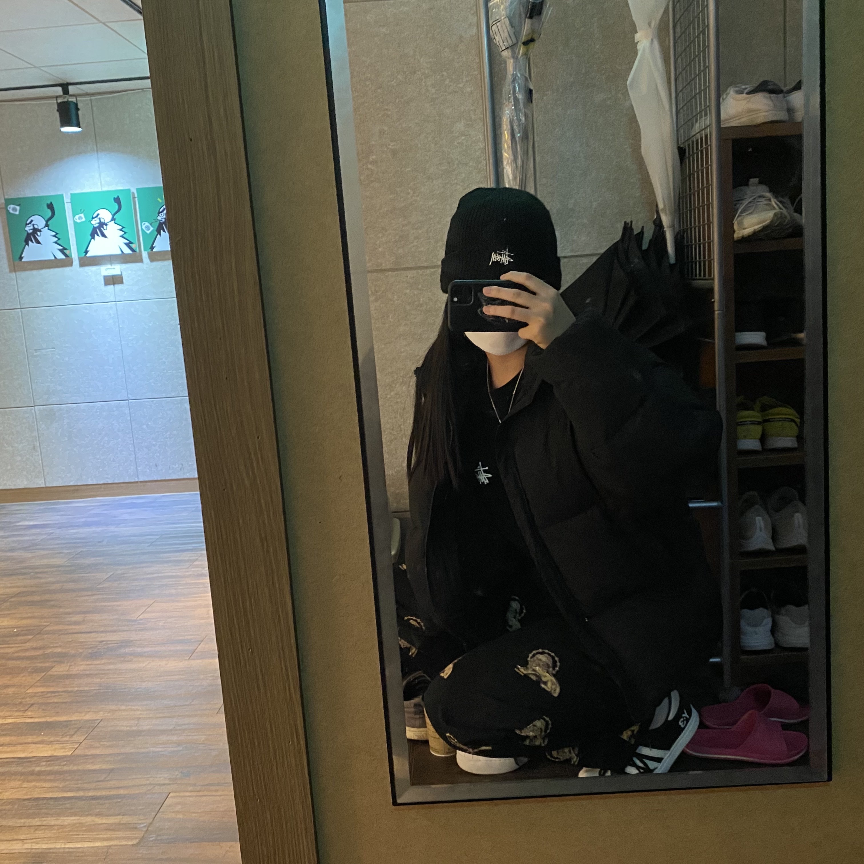 Y-3 Yohji Star Black White, Stussy Basic Cuff Beanie Black 착용 스타일