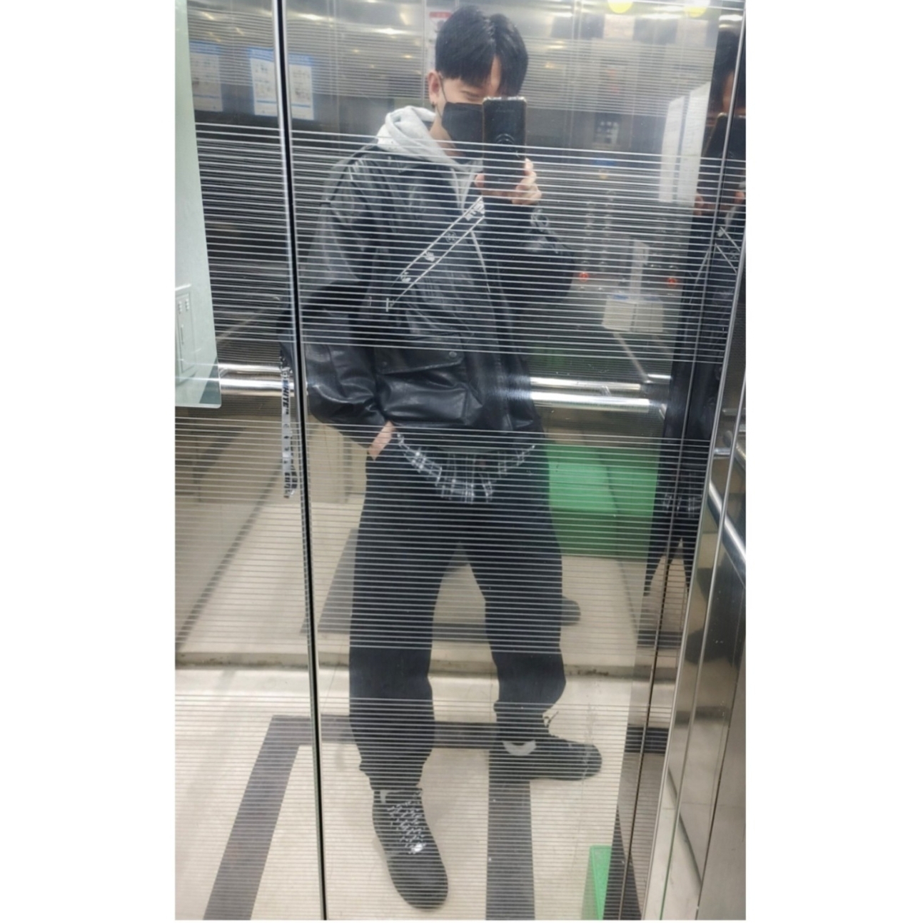 Nike x Supreme Air Force 1 Low Black, Nike Air Force 1 '07 Low Triple Black 착용 스타일