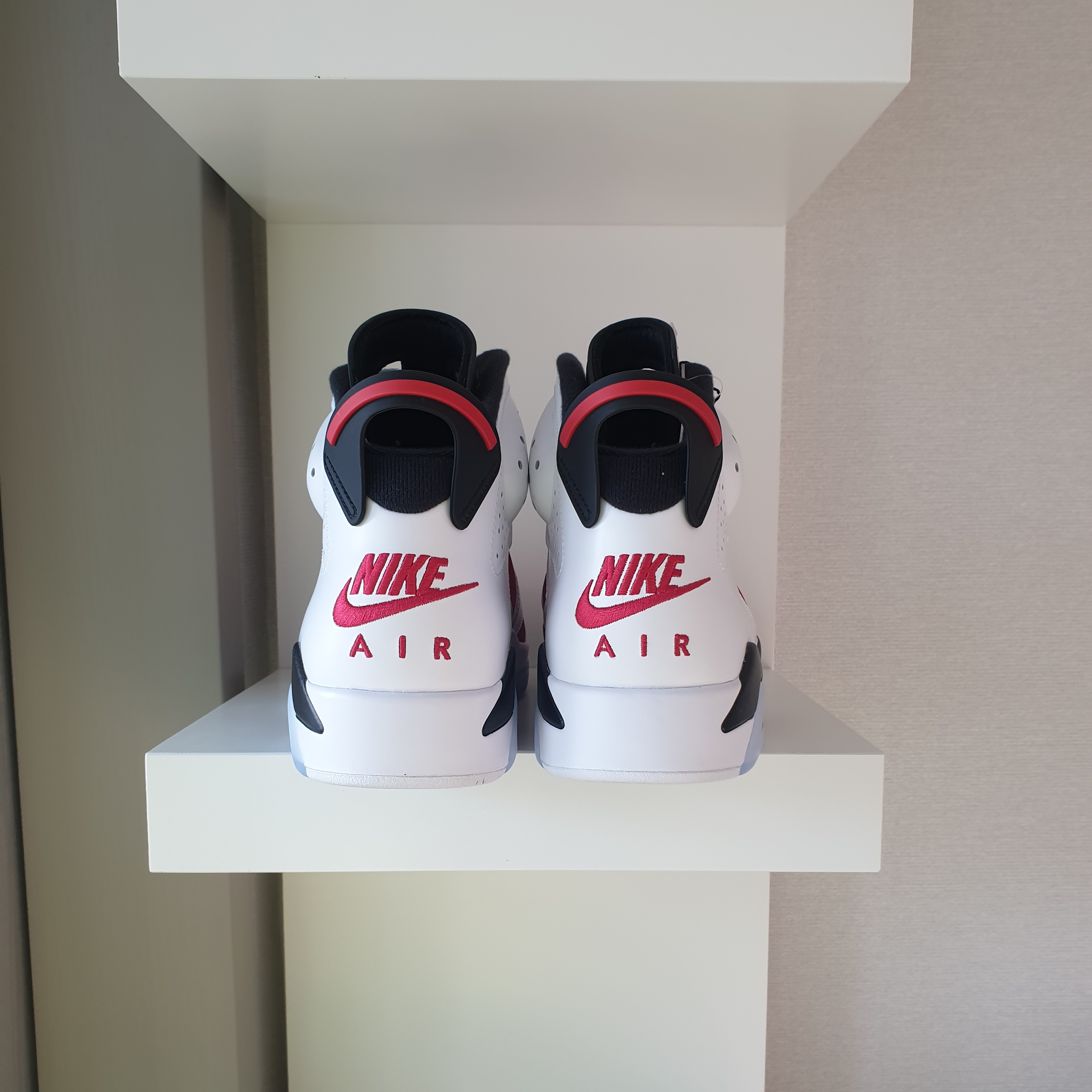 Jordan 6 Retro Carmine 2021 착용 스타일 - 2
