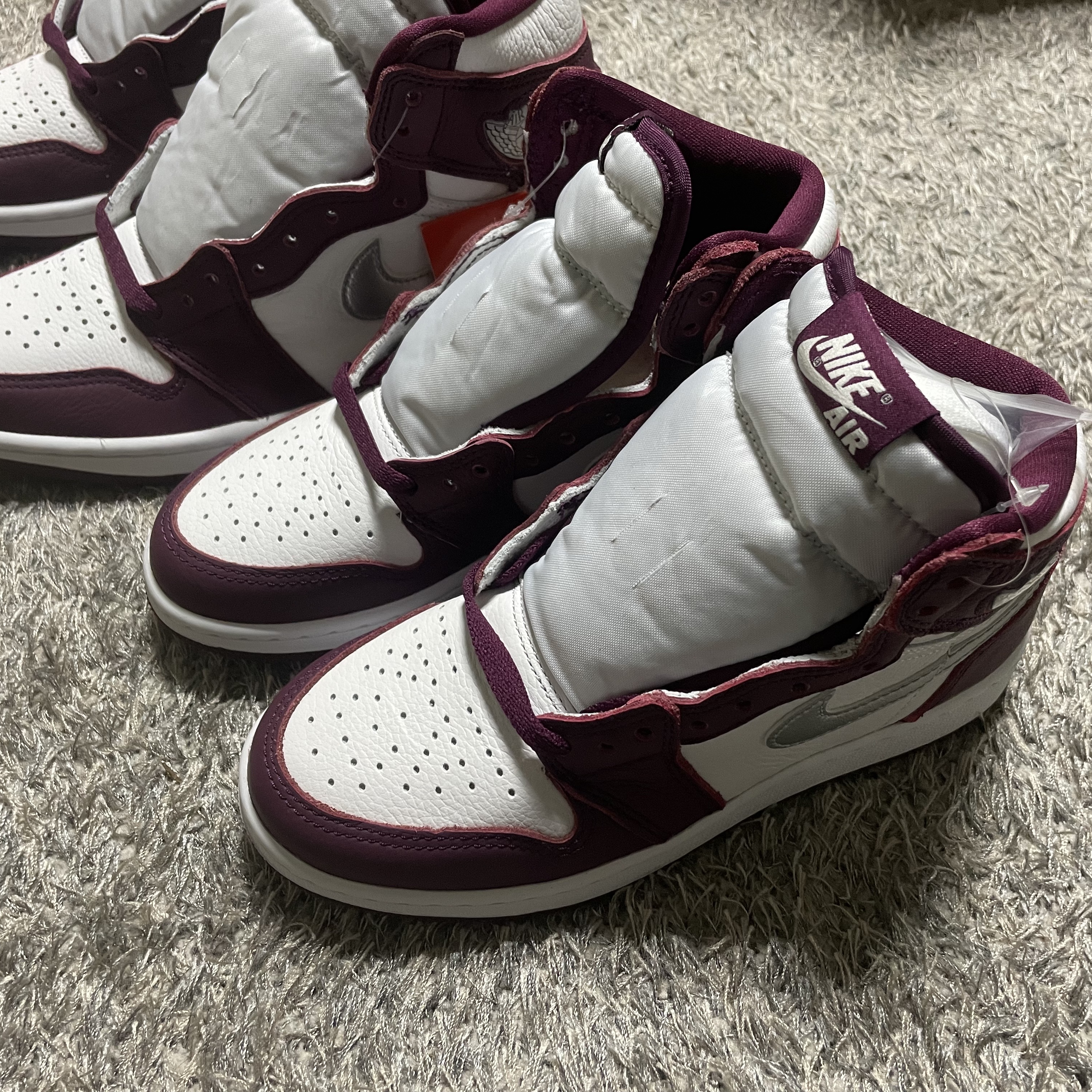 Jordan 1 Retro High OG Bordeaux, (GS) Jordan 1 Retro High OG Bordeaux 착용 스타일