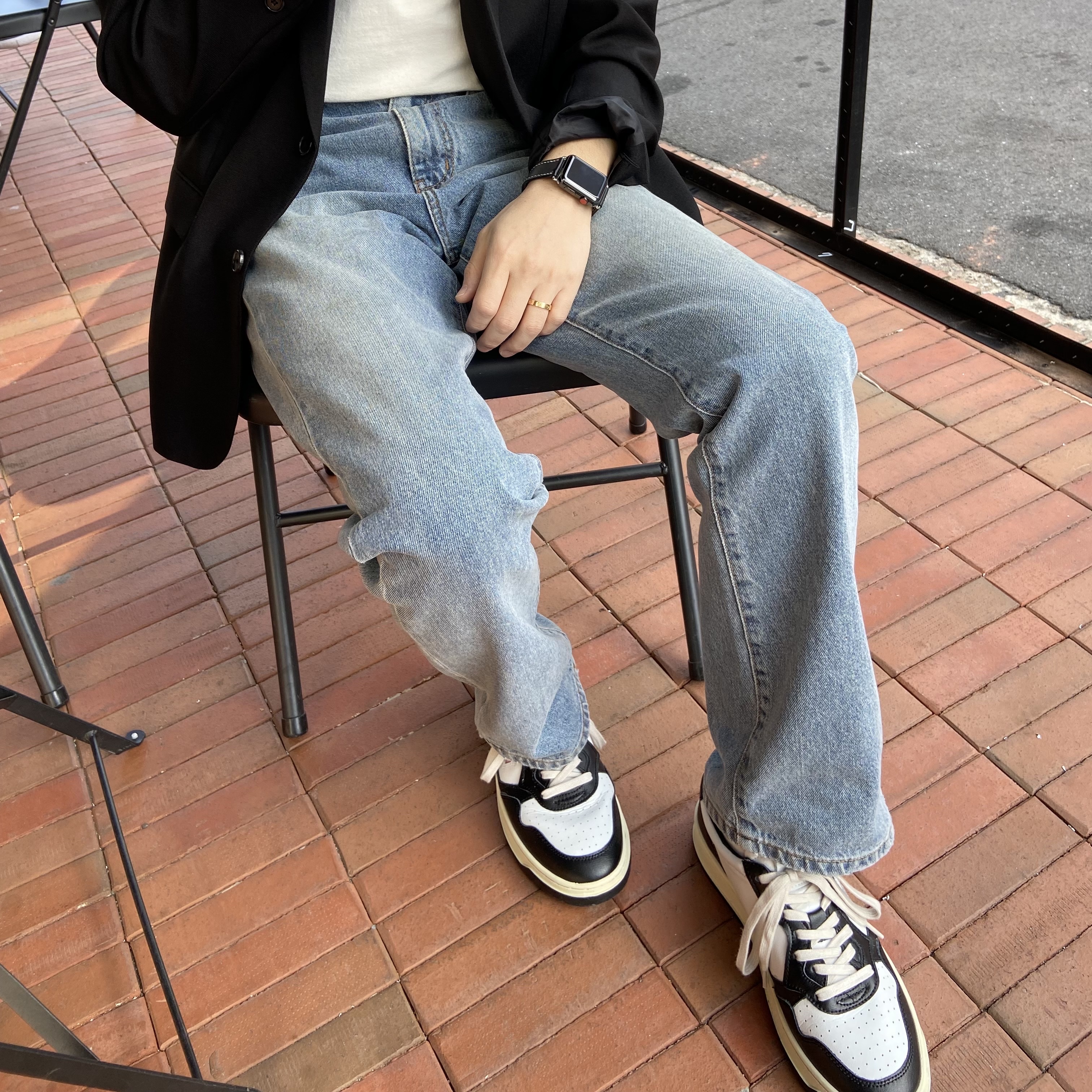 Autry Medalist Low Leather Sneakers Black White, (W) New Balance 327 Black 착용 스타일 - 2