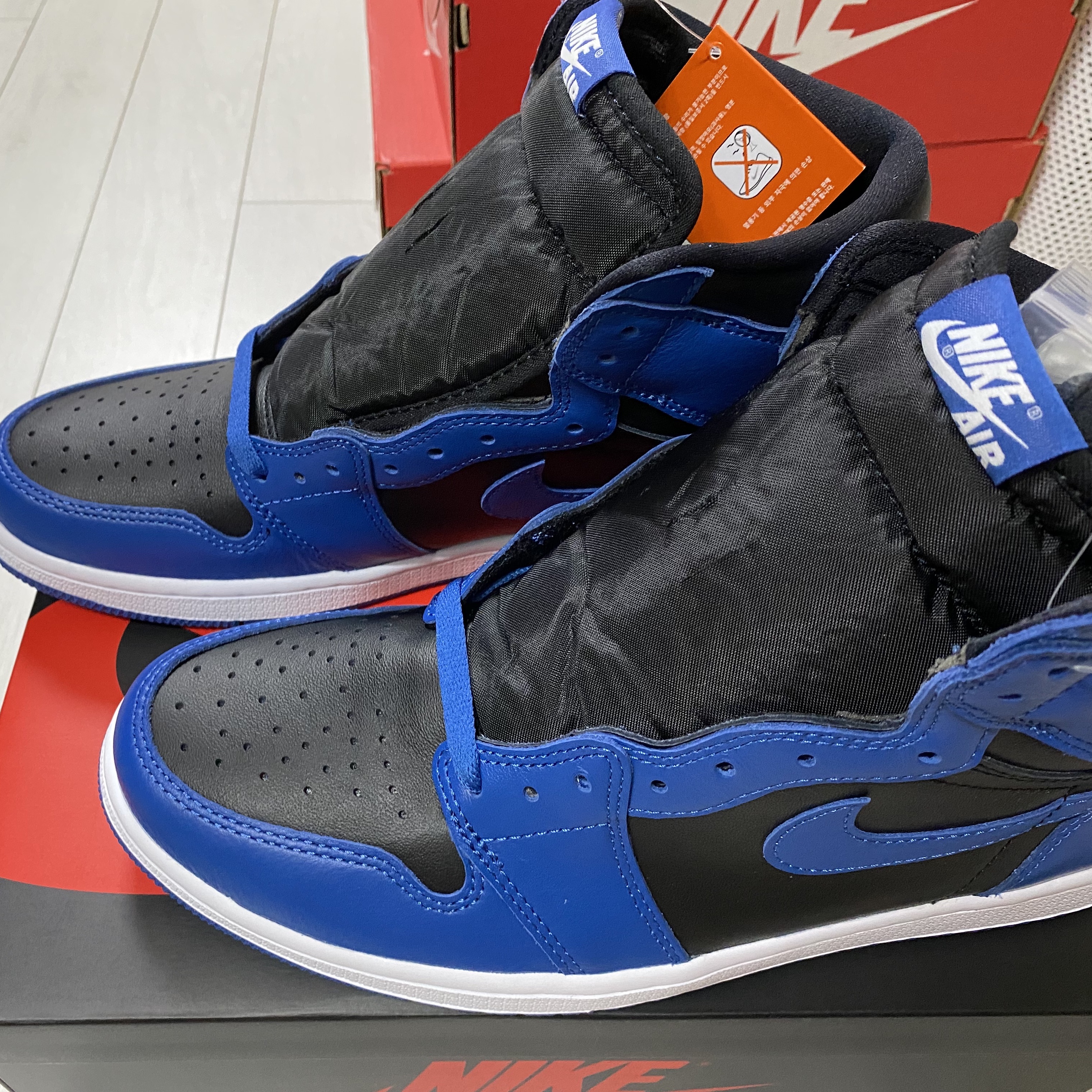 Jordan 1 Retro High OG Dark Marina Blue 착용 스타일 - 2