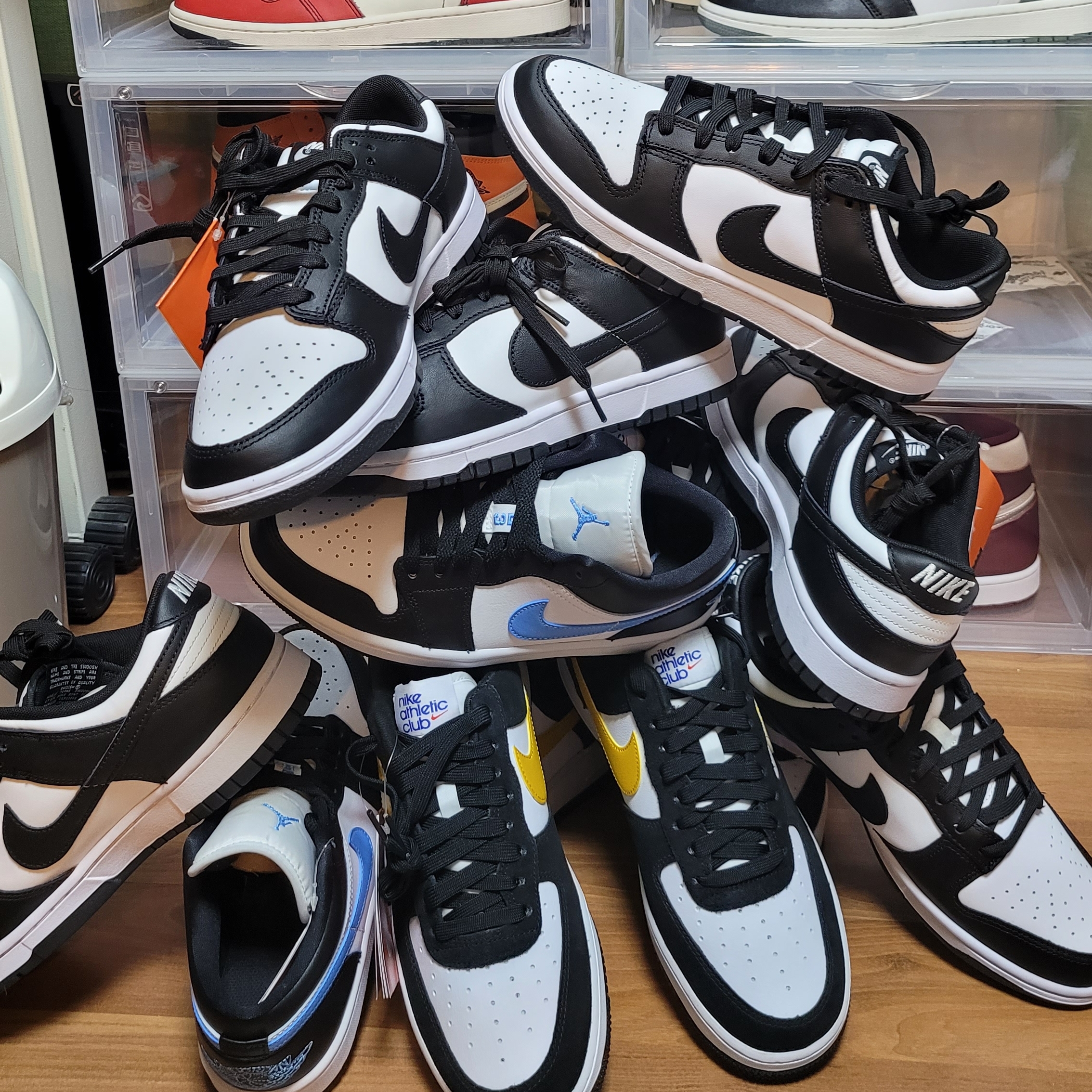 Nike Air Force 1 '07 LV8 Athletic Club Black Dark Sulfur, Nike Dunk Low Retro Black 착용 스타일