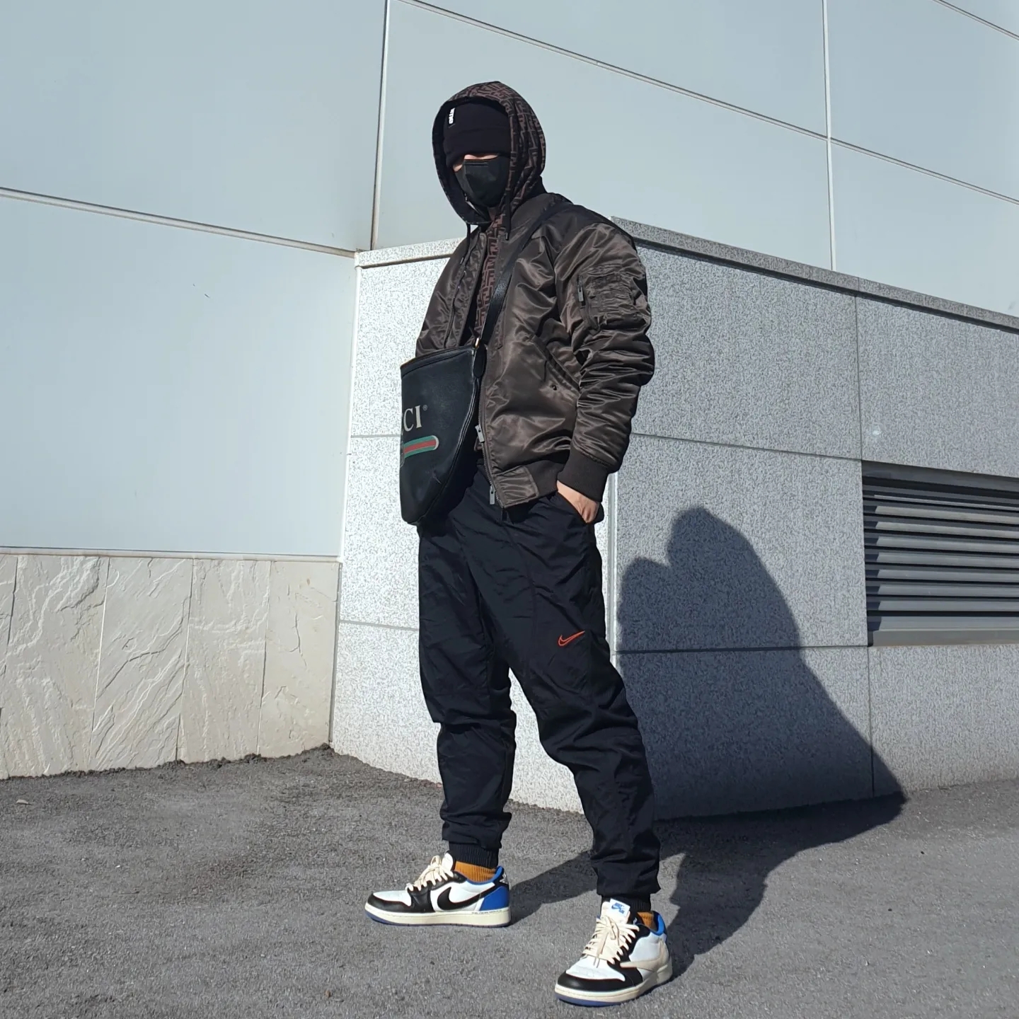 Jordan 1 x Travis Scott x Fragment Retro Low OG SP Military Blue, Supreme New Era Cross Box Logo Beanie Black - 20FW 착용 스타일
