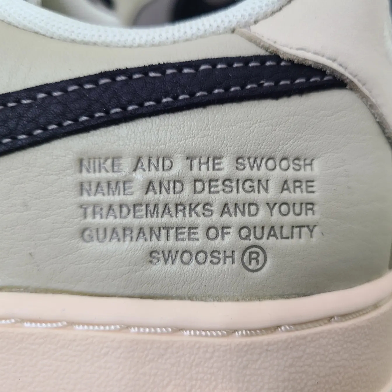 Nike Air Force 1 Low Gore-Tex Olive 착용 스타일 - 4