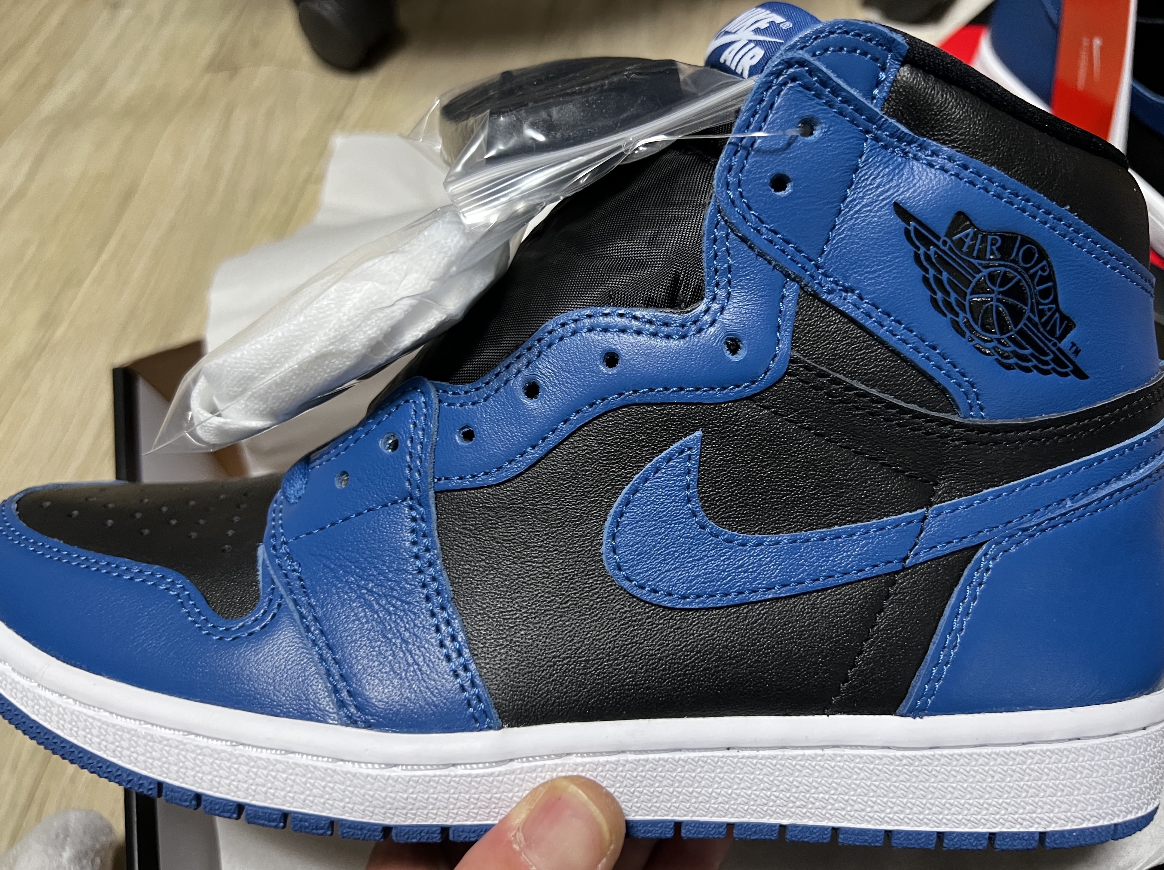 Jordan 1 Retro High OG Dark Marina Blue 착용 스타일 - 3