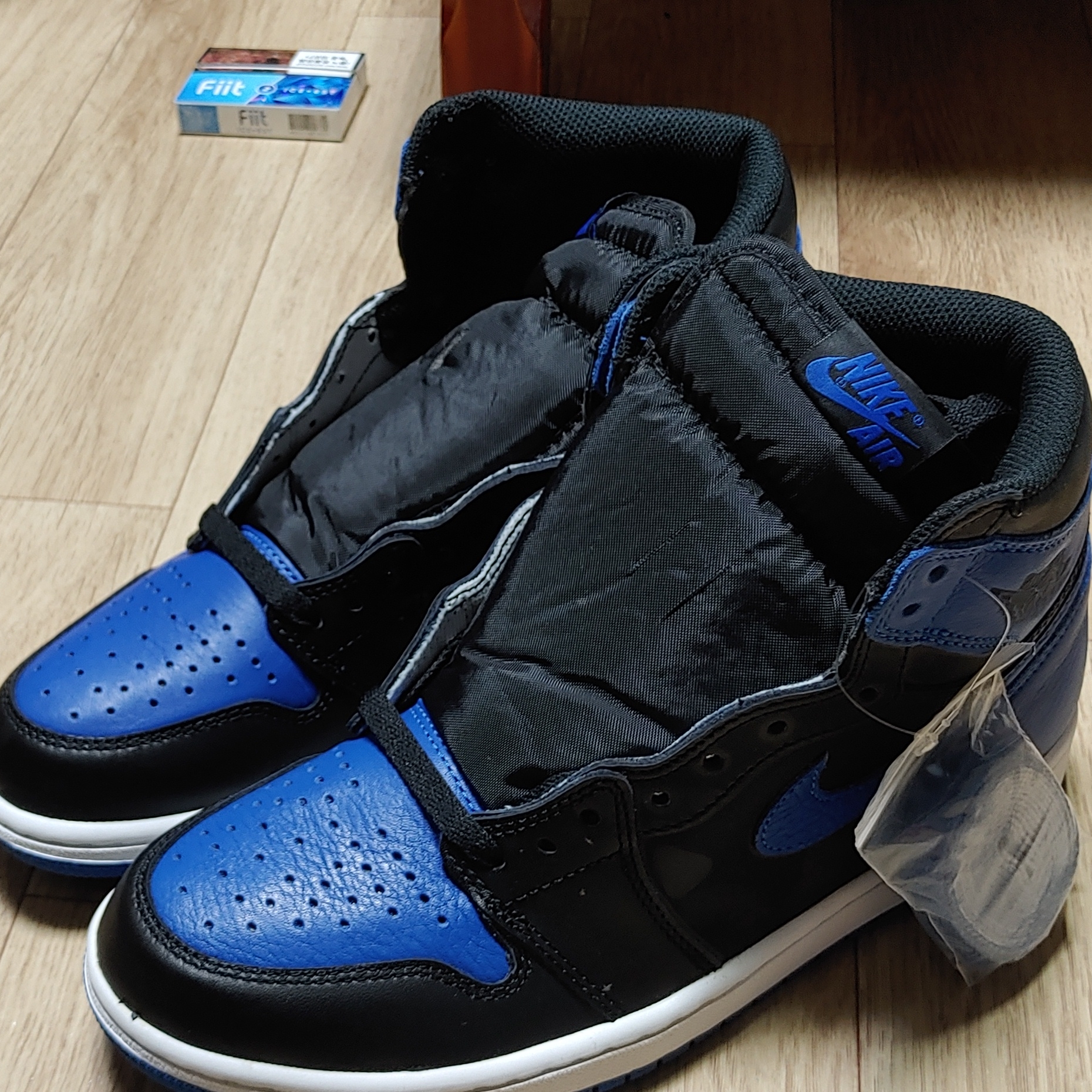 Jordan 1 Retro Royal 2017, Jordan 1 Retro High OG Dark Marina Blue 착용 스타일 - 1