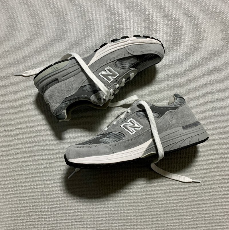 (W) New Balance 993 Made in USA Grey - D Wide 착용 스타일 - 2