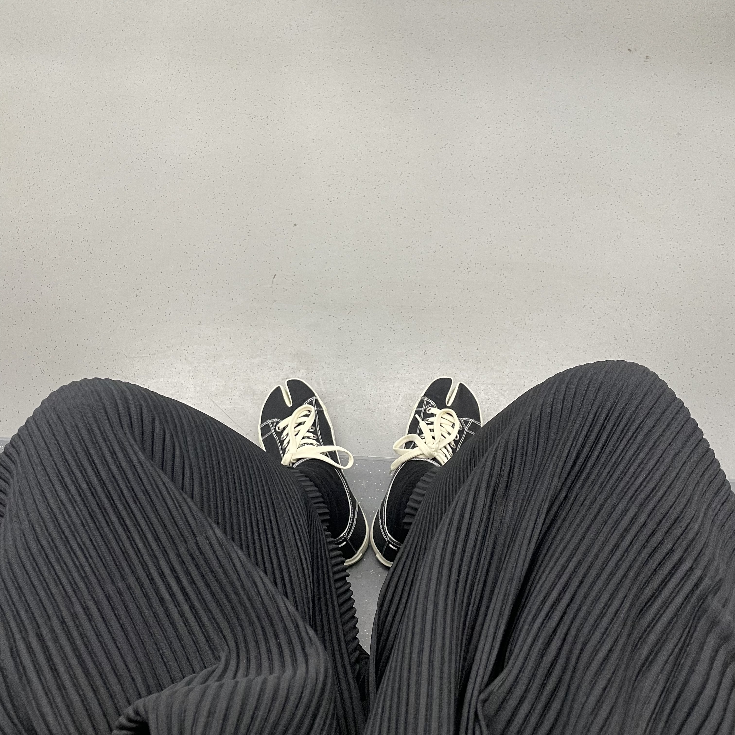 Maison Margiela Tabi Low Black 착용 스타일 - 2