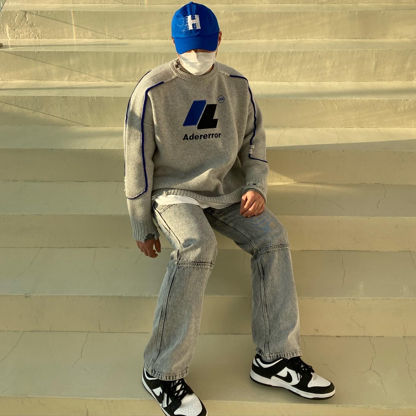 Zara x Ader Error Oversize Sweater Grey, Nike Dunk Low Retro Black 착용 스타일 - 2