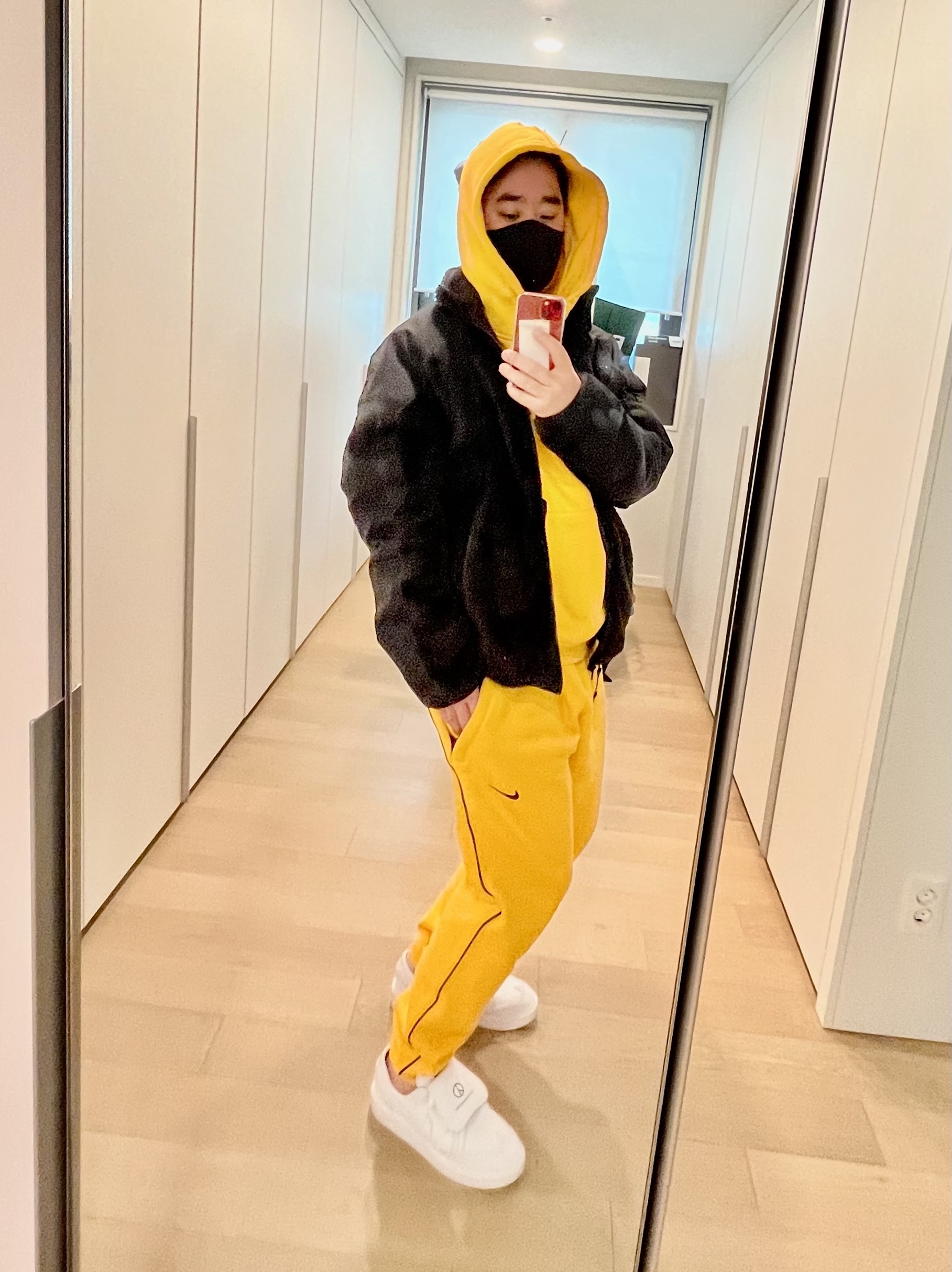 Nike x Drake Nocta Essential Hoodie University Gold - Asia, Nike x Drake Nocta Fleece Pants University Gold - Asia 착용 스타일