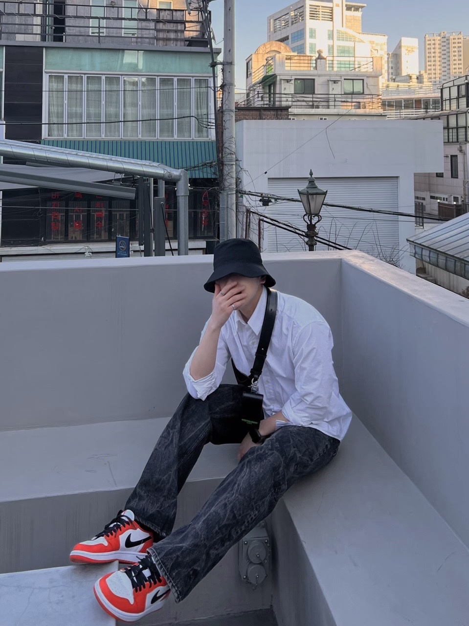 Jordan 1 Low OG Starfish 착용 스타일 - 2