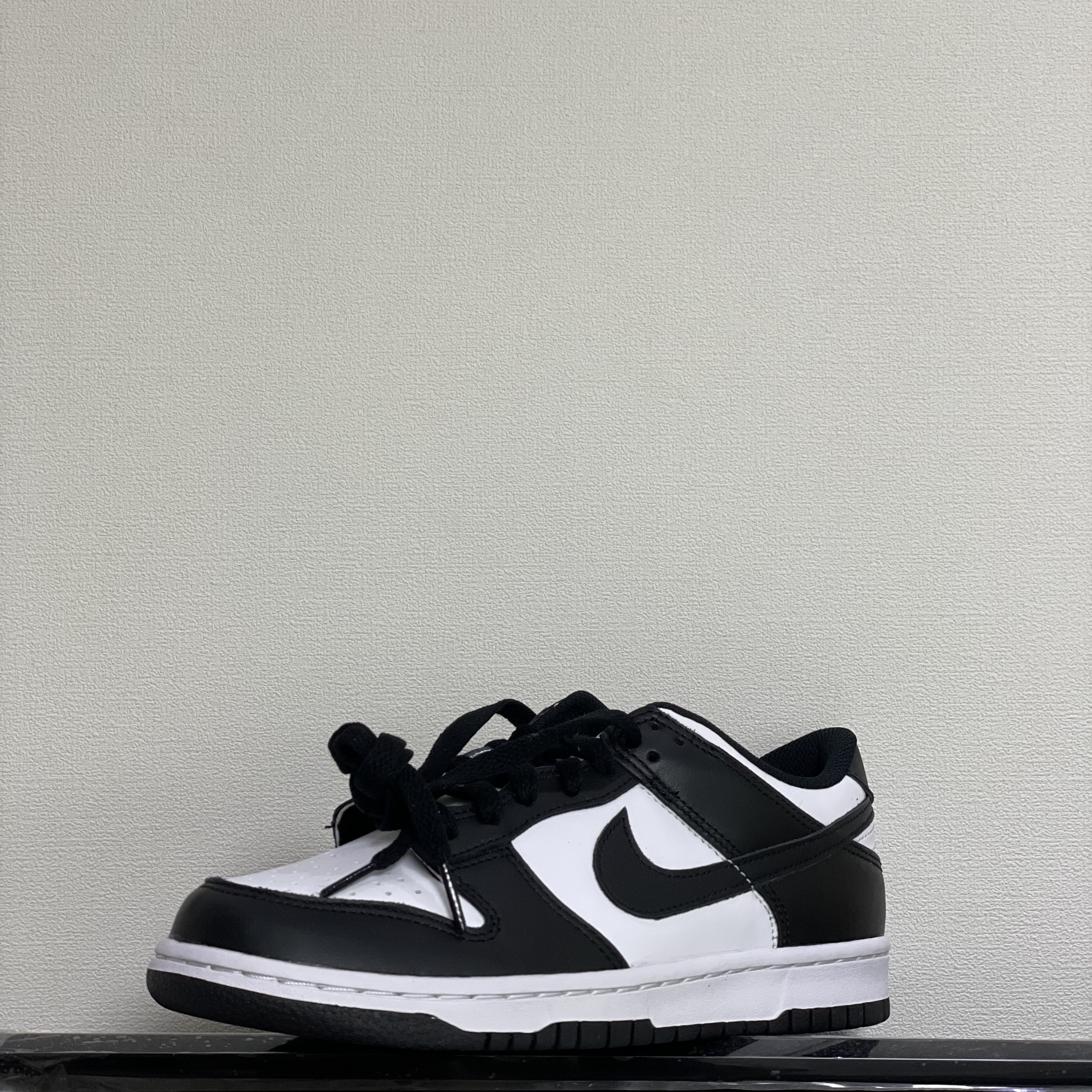 (GS) Nike Dunk Low Black 착용 스타일 - 2