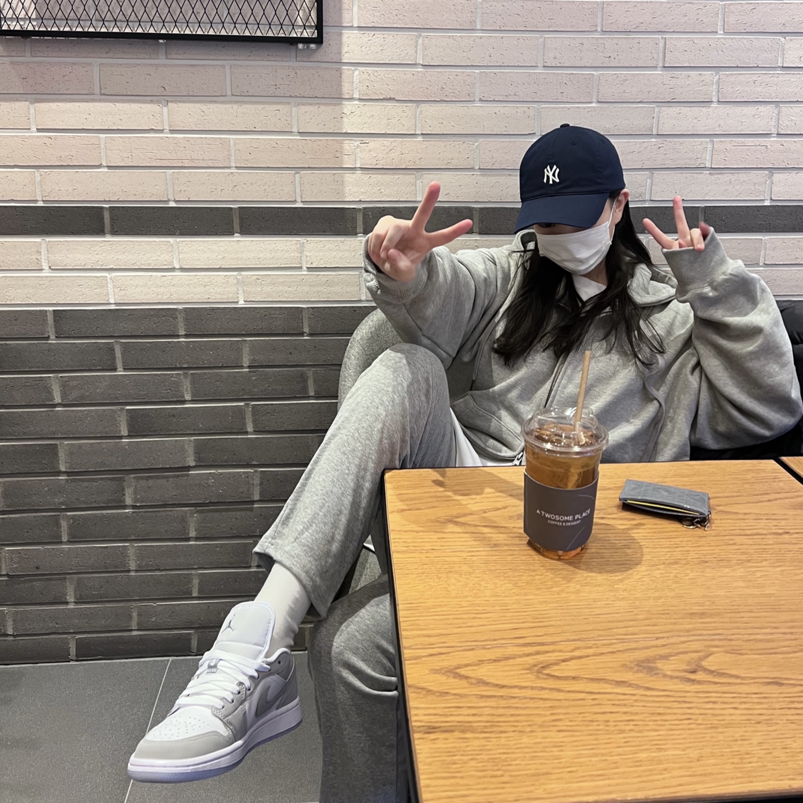 (W) Jordan 1 Low White Wolf Grey 착용 스타일