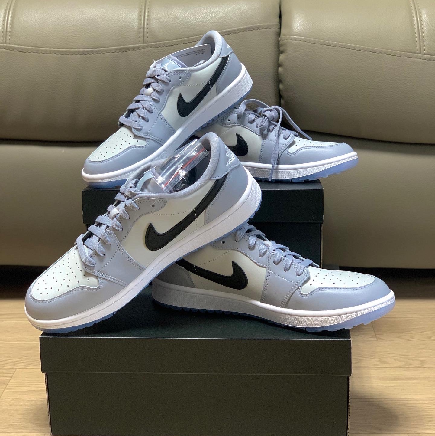Jordan 1 Low Golf Wolf Grey 착용 스타일 - 2