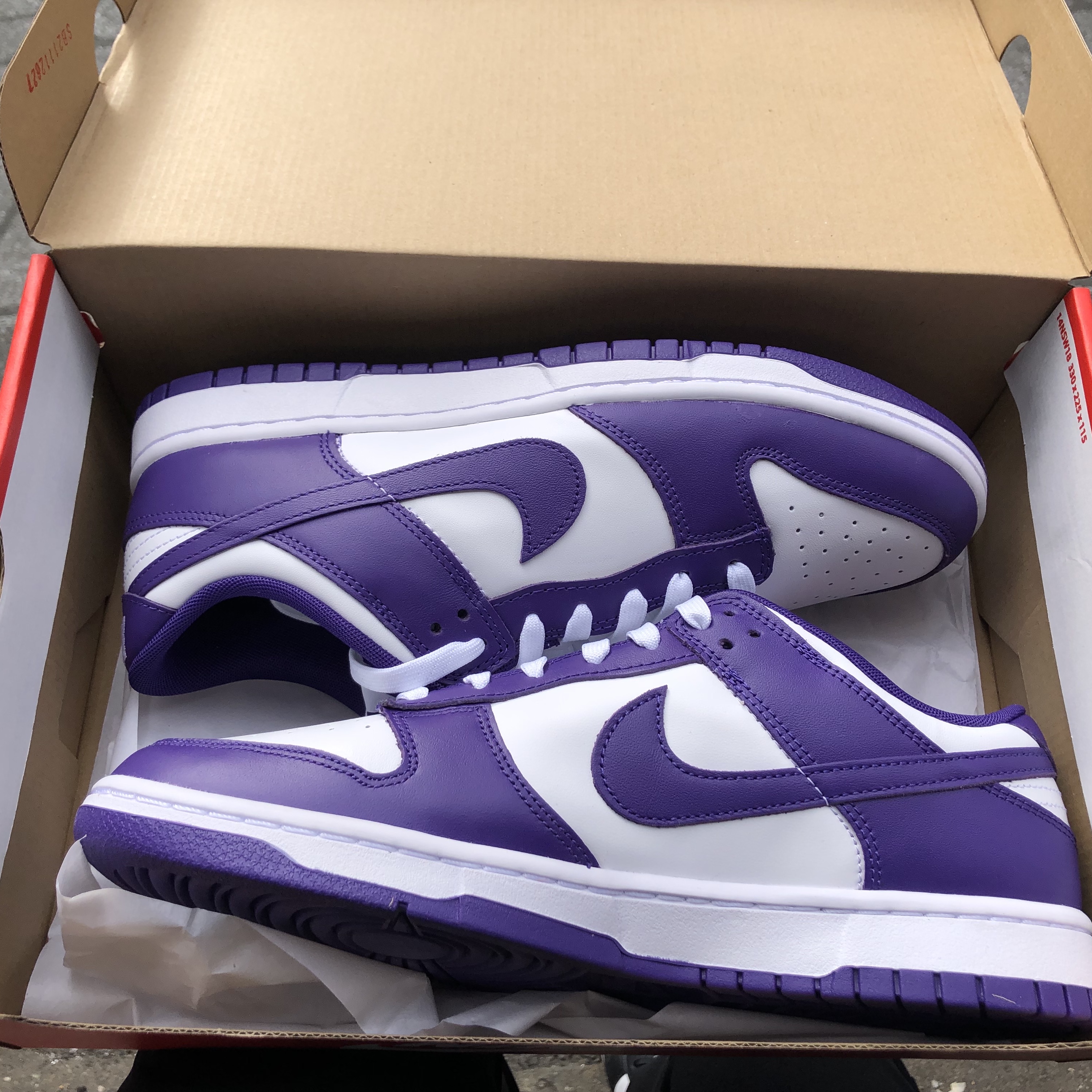 Nike Dunk Low Retro Championship Court Purple 착용 스타일