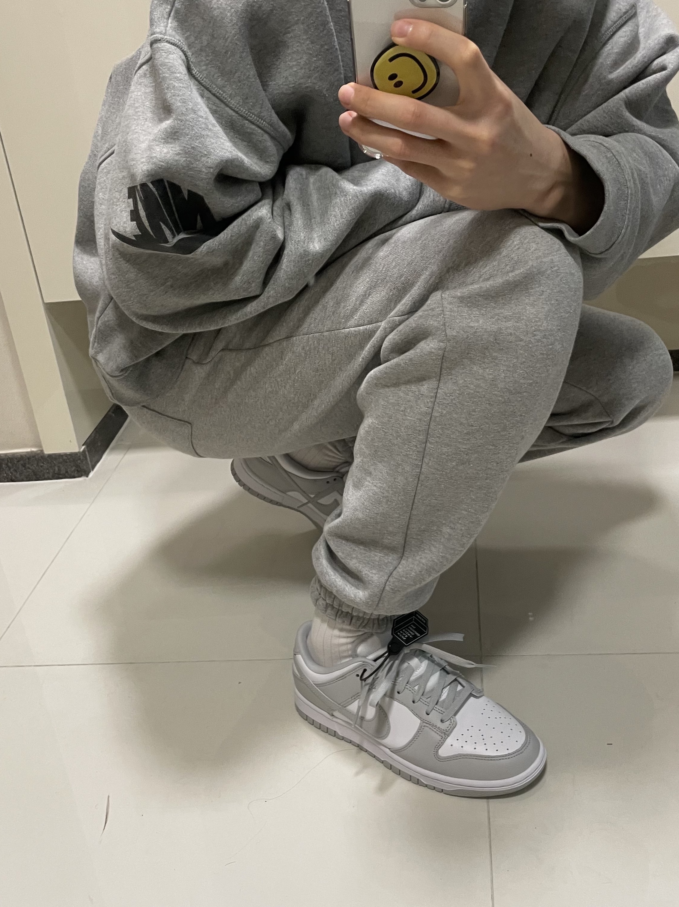 Nike Dunk Low Retro Grey Fog 착용 스타일