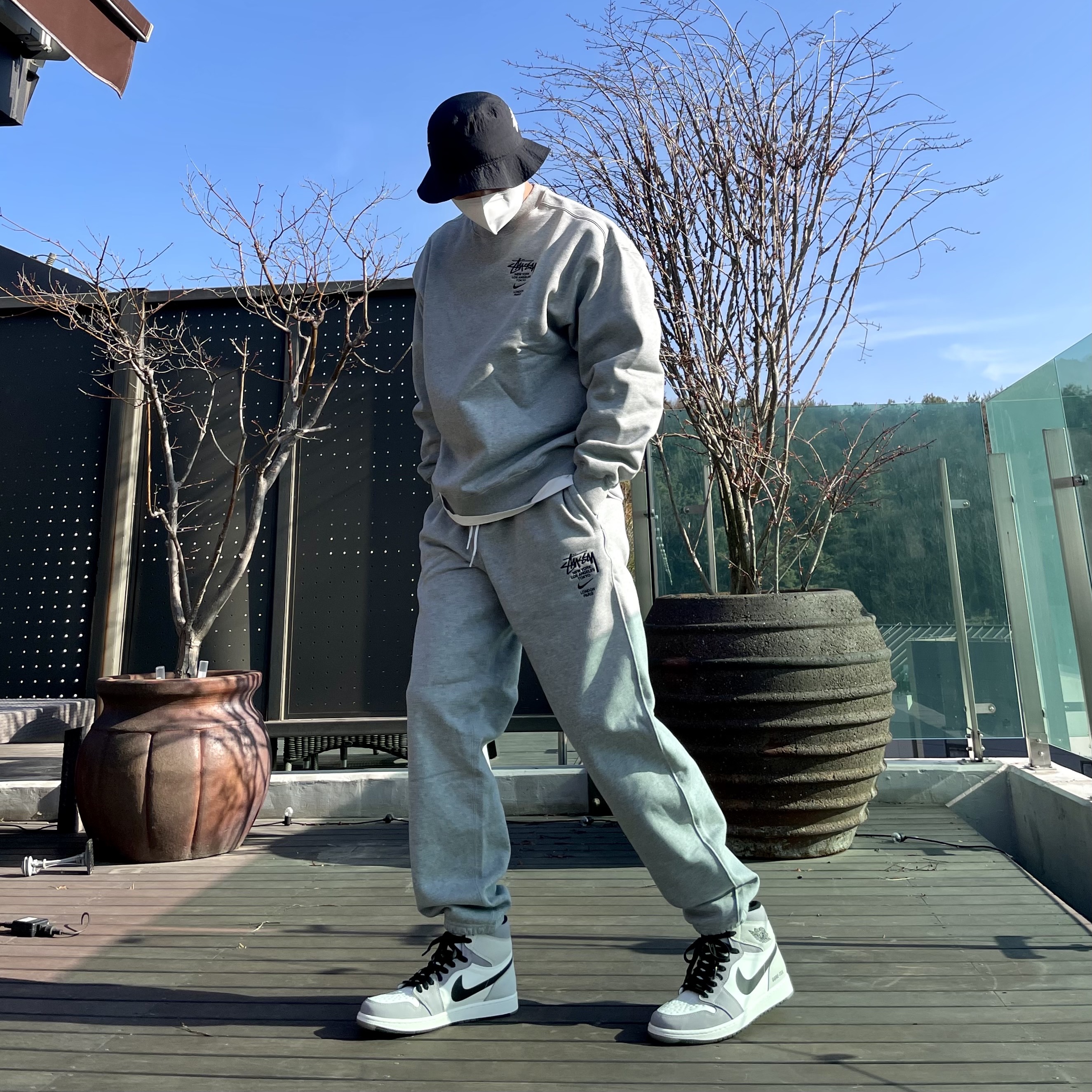 Jordan 1 Element Gore-Tex Sail, Nike x Stussy NRG ZR Fleece Crewneck Heather Grey - US/EU 착용 스타일
