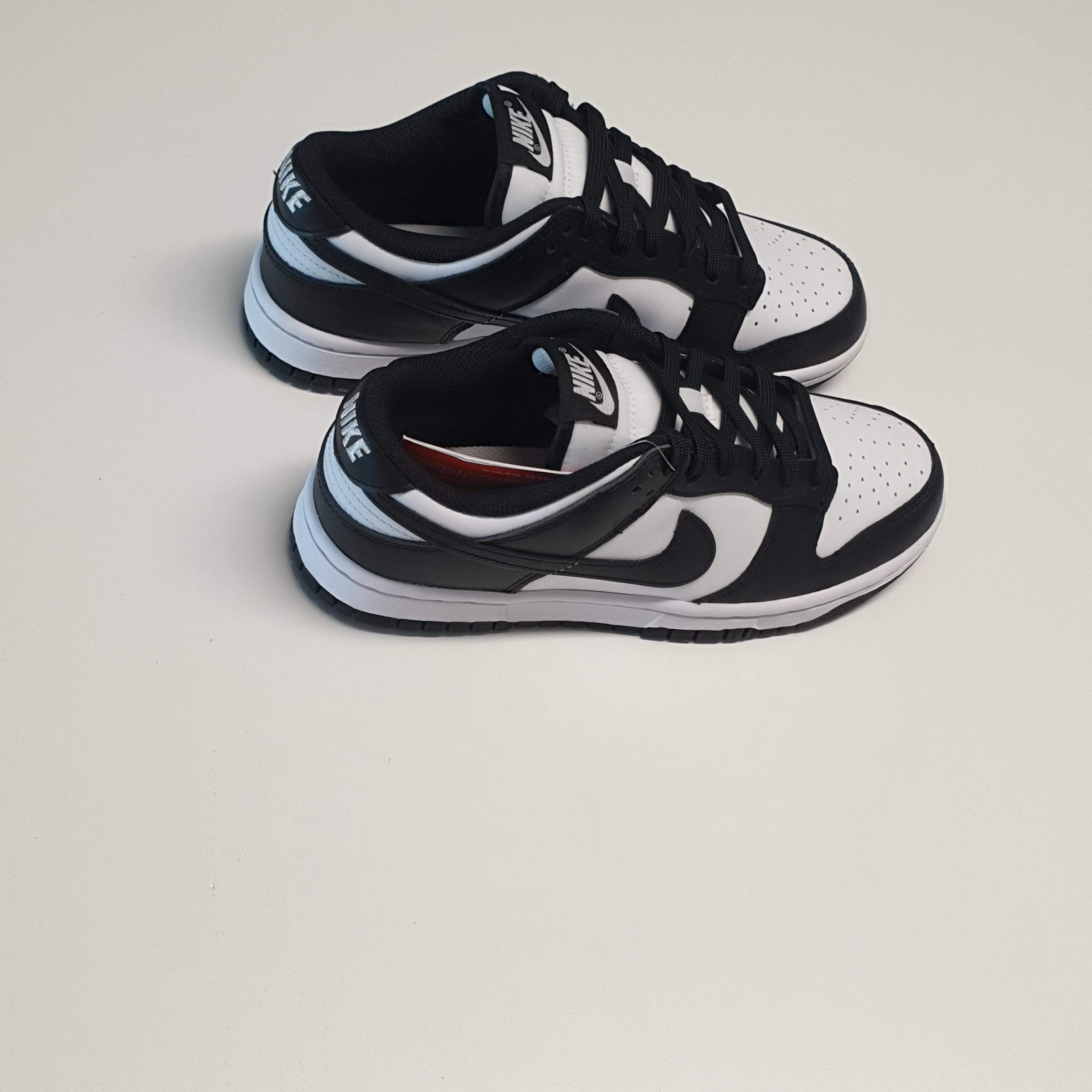 (W) Nike Dunk Low Black 착용 스타일 - 3
