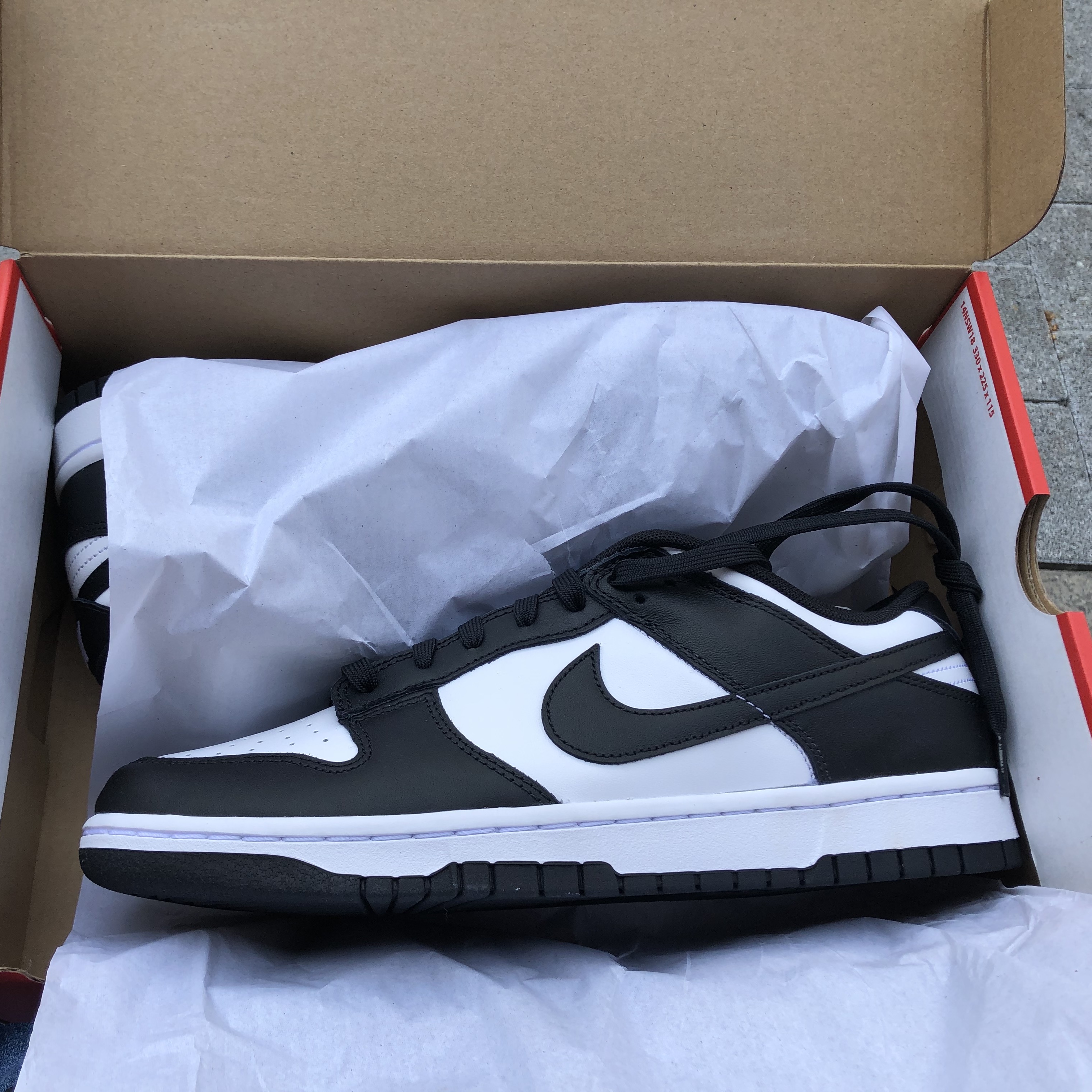 Nike Dunk Low Retro Black 착용 스타일
