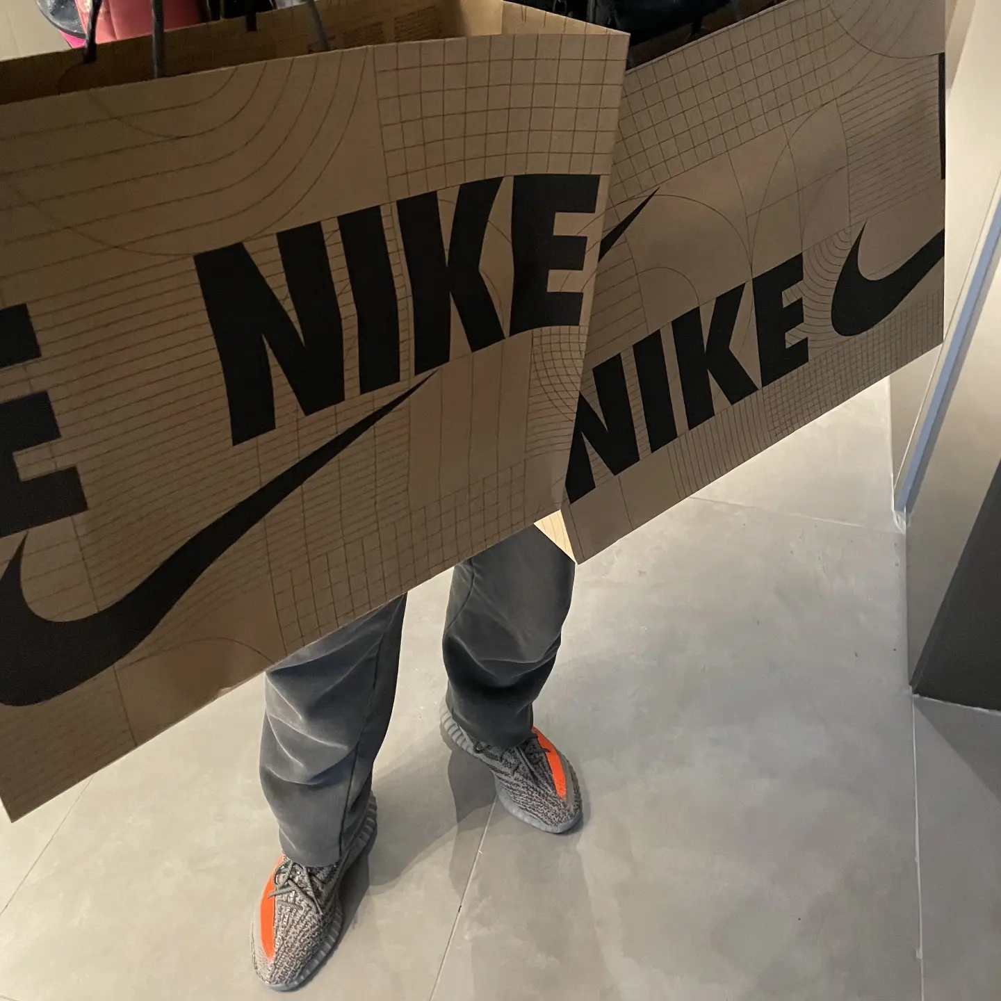 Jordan 1 Low Golf Wolf Grey 착용 스타일 - 4